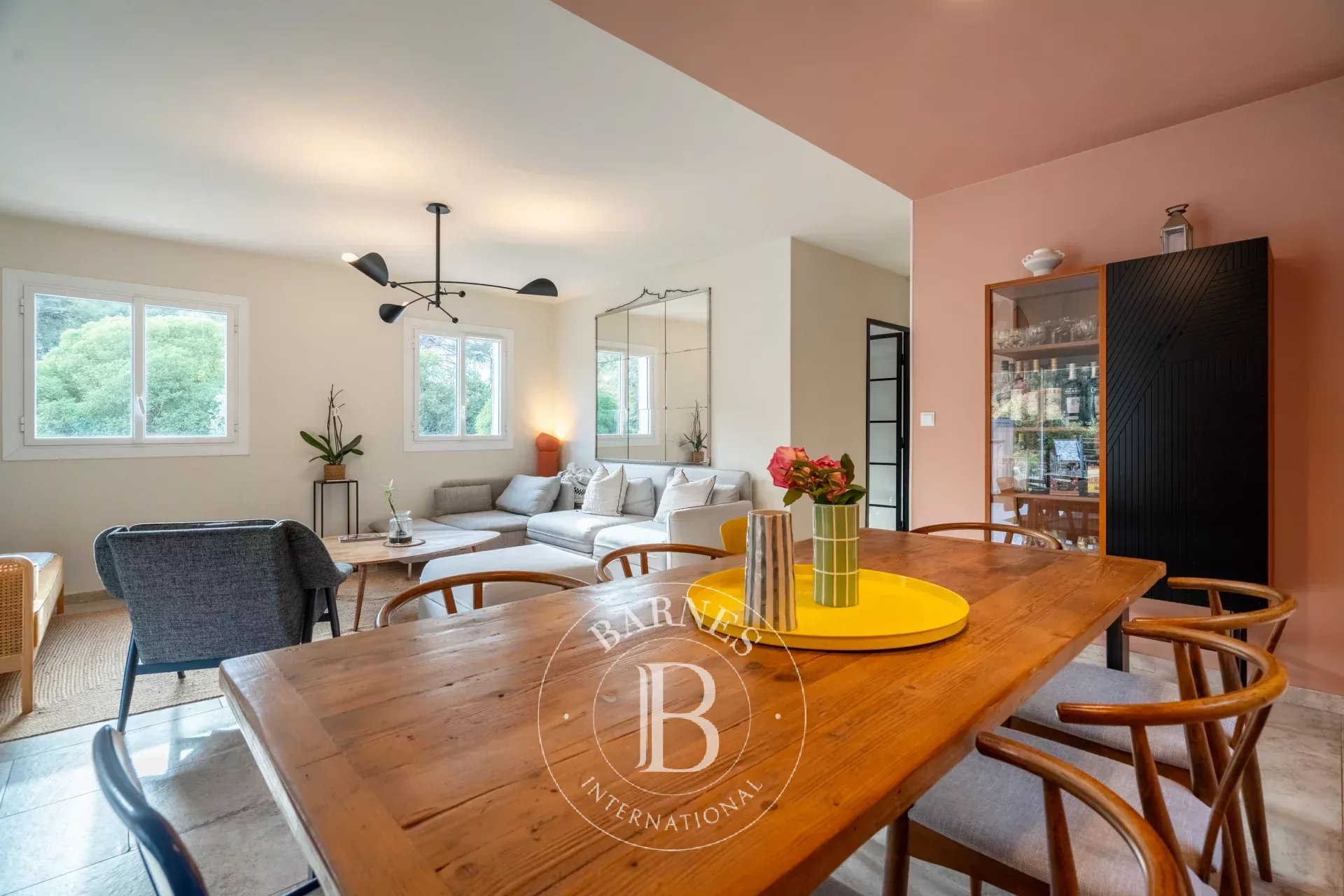 Ev Cassis - picture 6