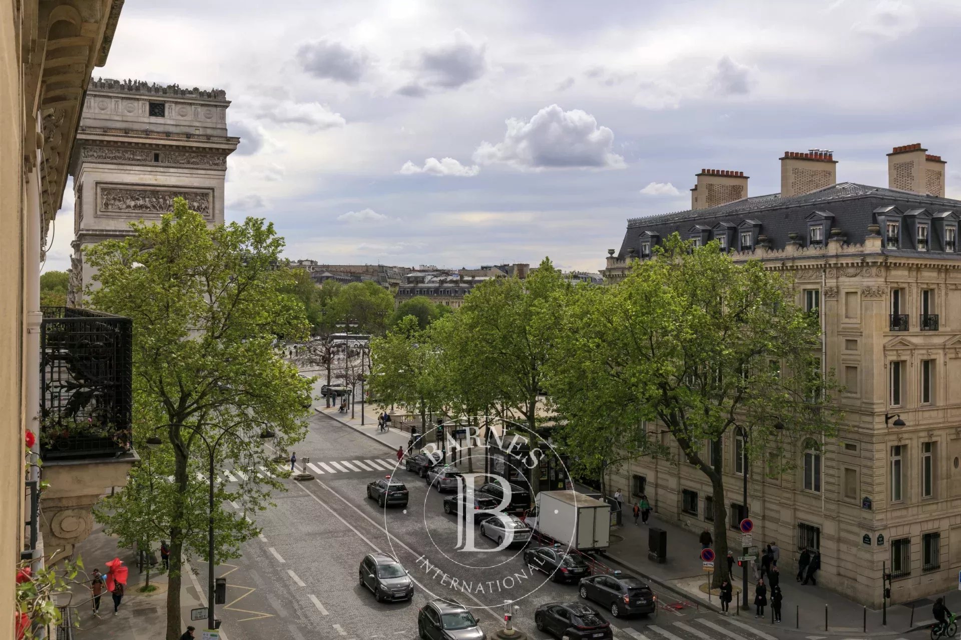 Daire Paris 8ème - picture 5