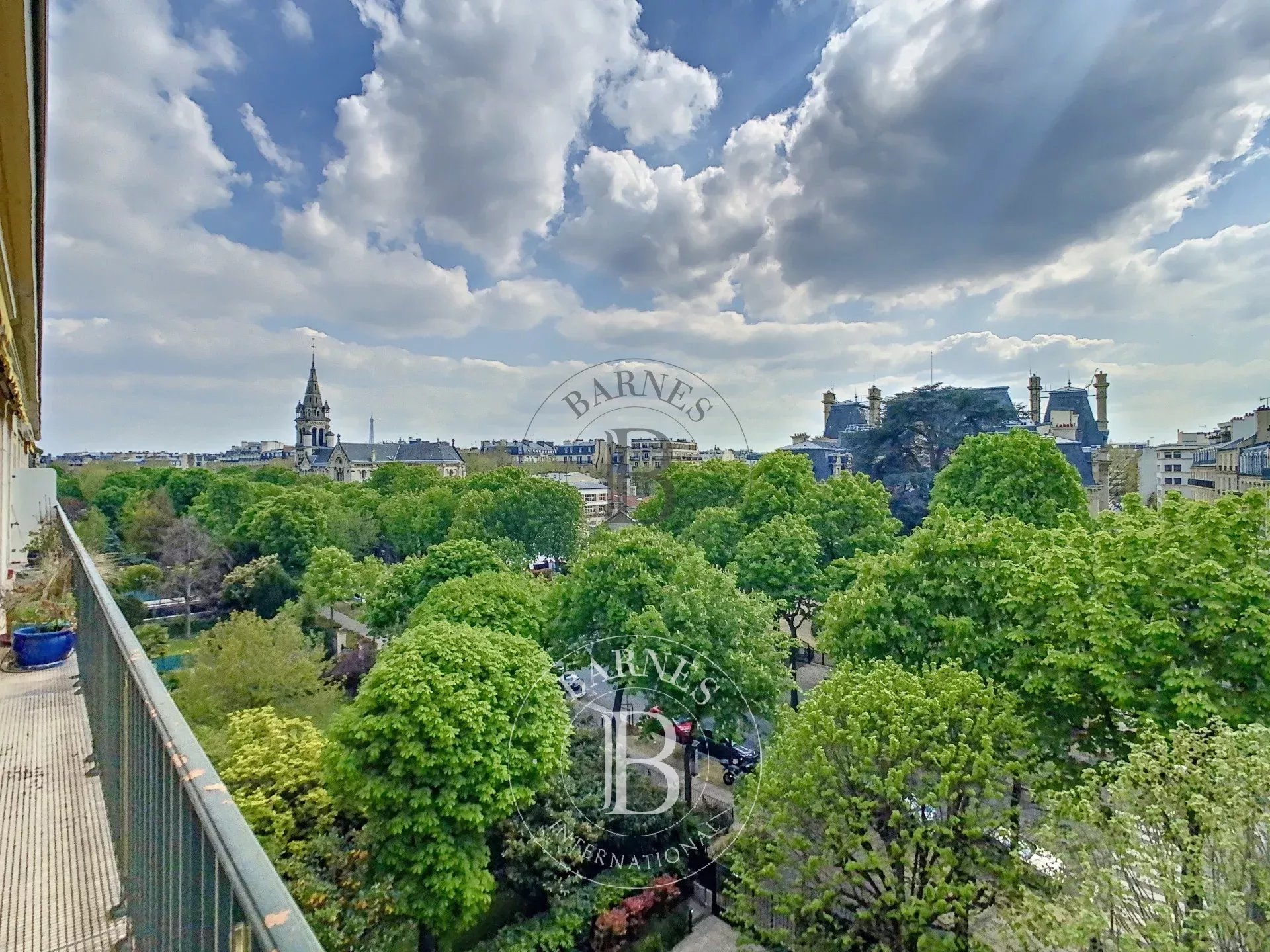 Piso Neuilly-sur-Seine  -  ref 82426488 (picture 1)