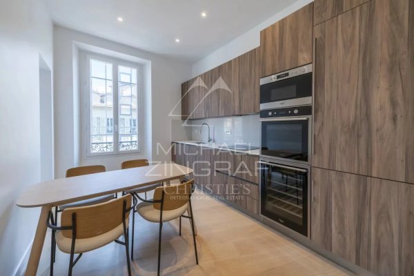 Beautiful 137 sqm Apartment – Port Area — photo 2