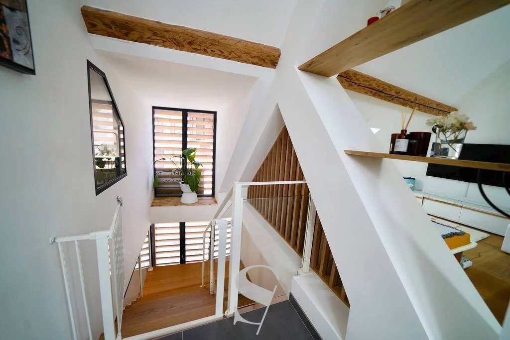 ANNECY NORD - PRINGY PROMERY - SUPERBE MAISON DE VILLAGE 210 M2 STYLE LOFT