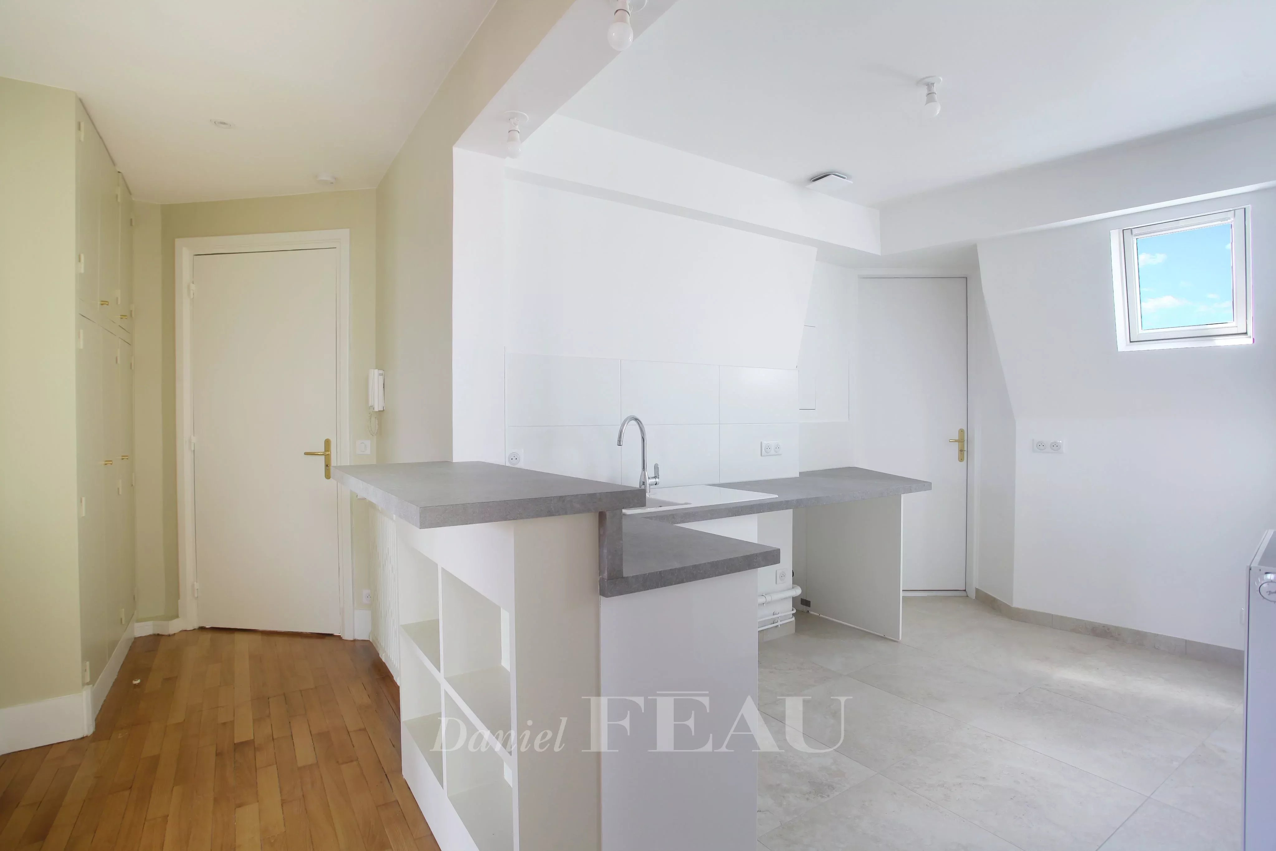 Kitchen Wooden floor Tile
