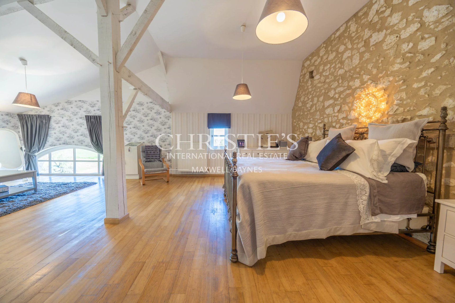 9 Bedroom Villa/Townhouse's Image 16