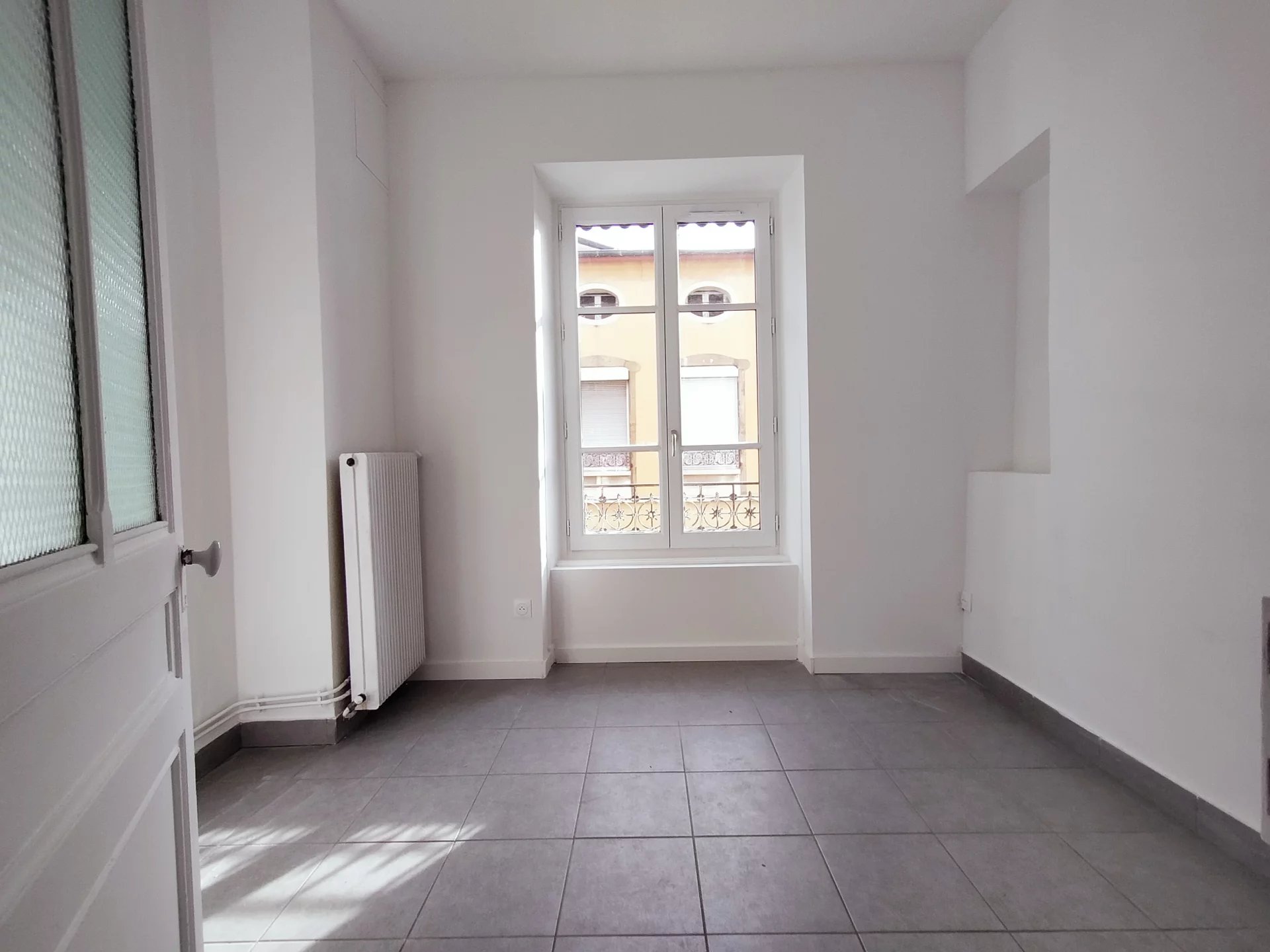 483318 Location Lyon 7ème