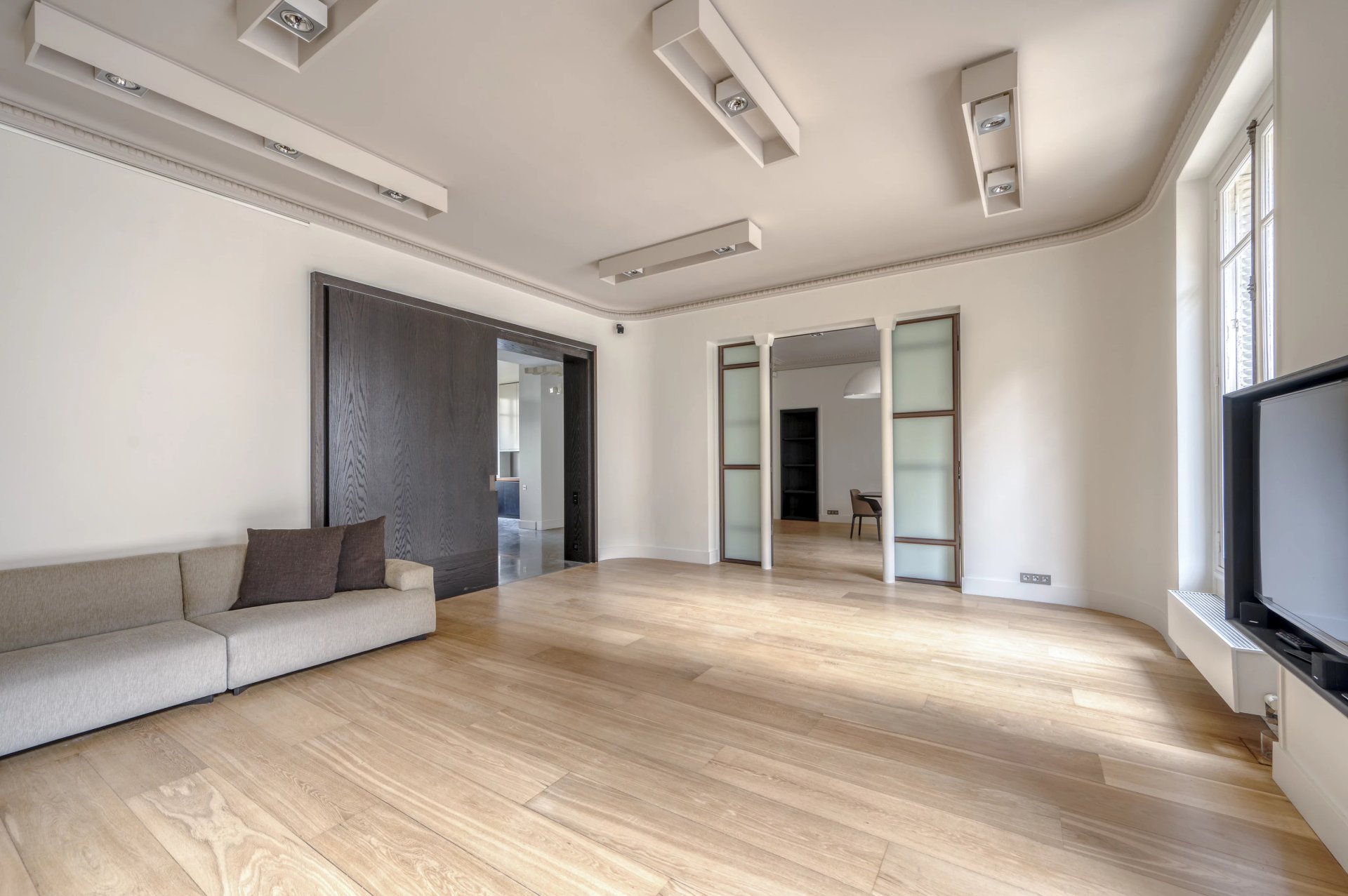 3 Bedroom Apartment/Flat's Image 3
