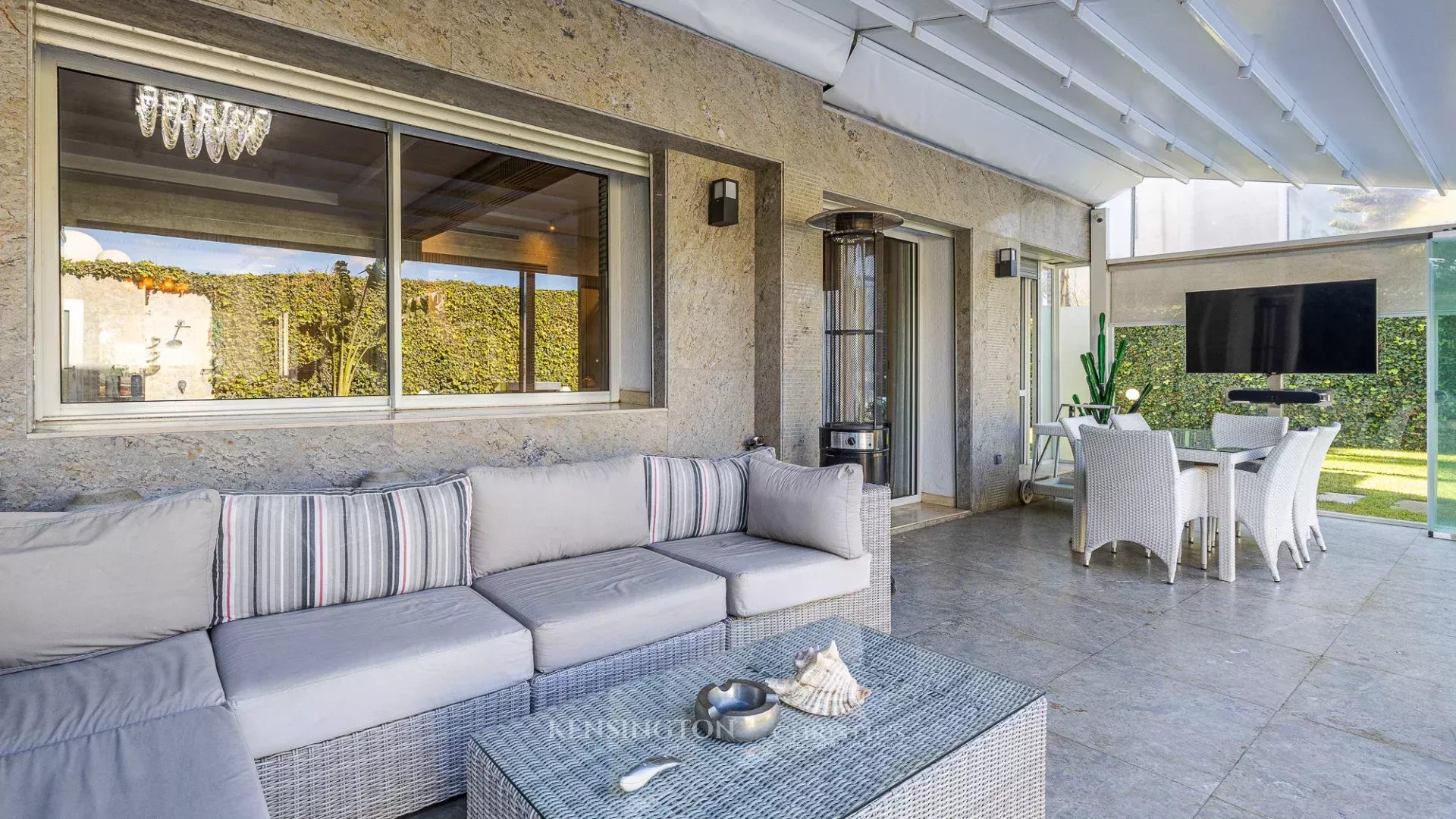 4 Bedroom Villa/Townhouse's Image 11