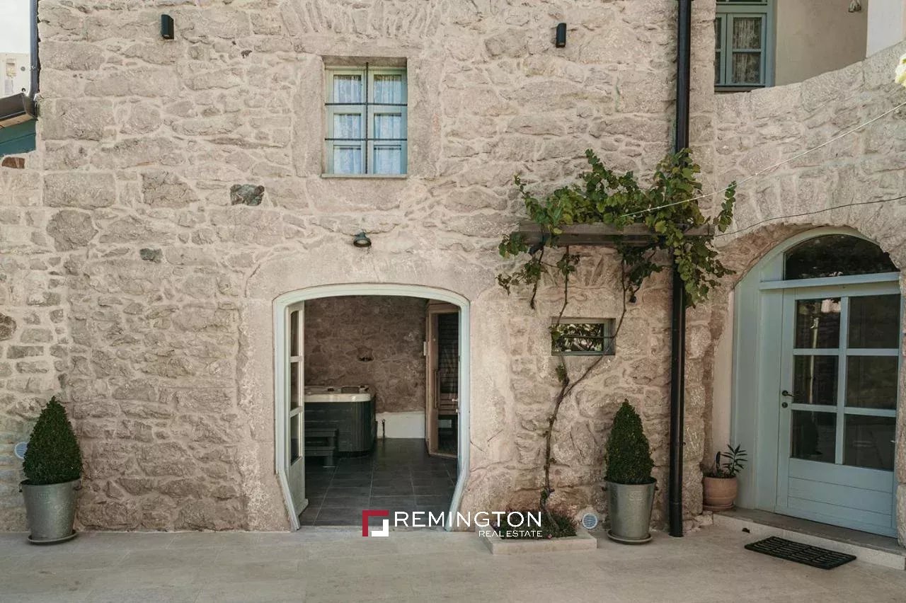 4 Bedroom Villa/Townhouse's Image 11