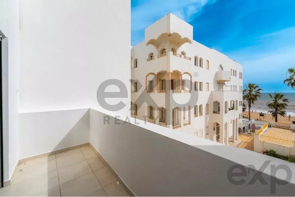 Modern 2-Bedroom Beachfront Apartment in Quarteira 85948404 image 8