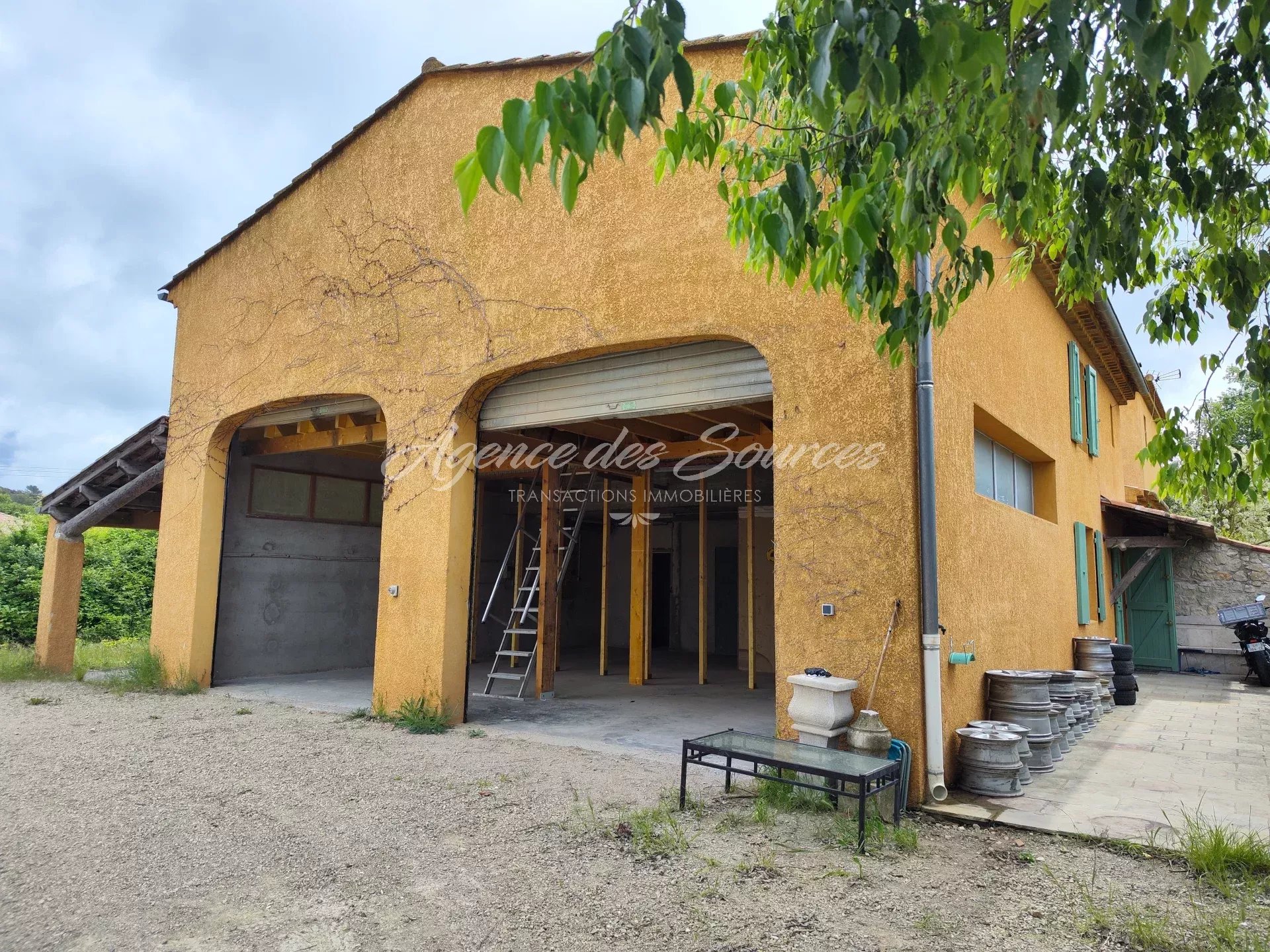Location Hangar La Verdière