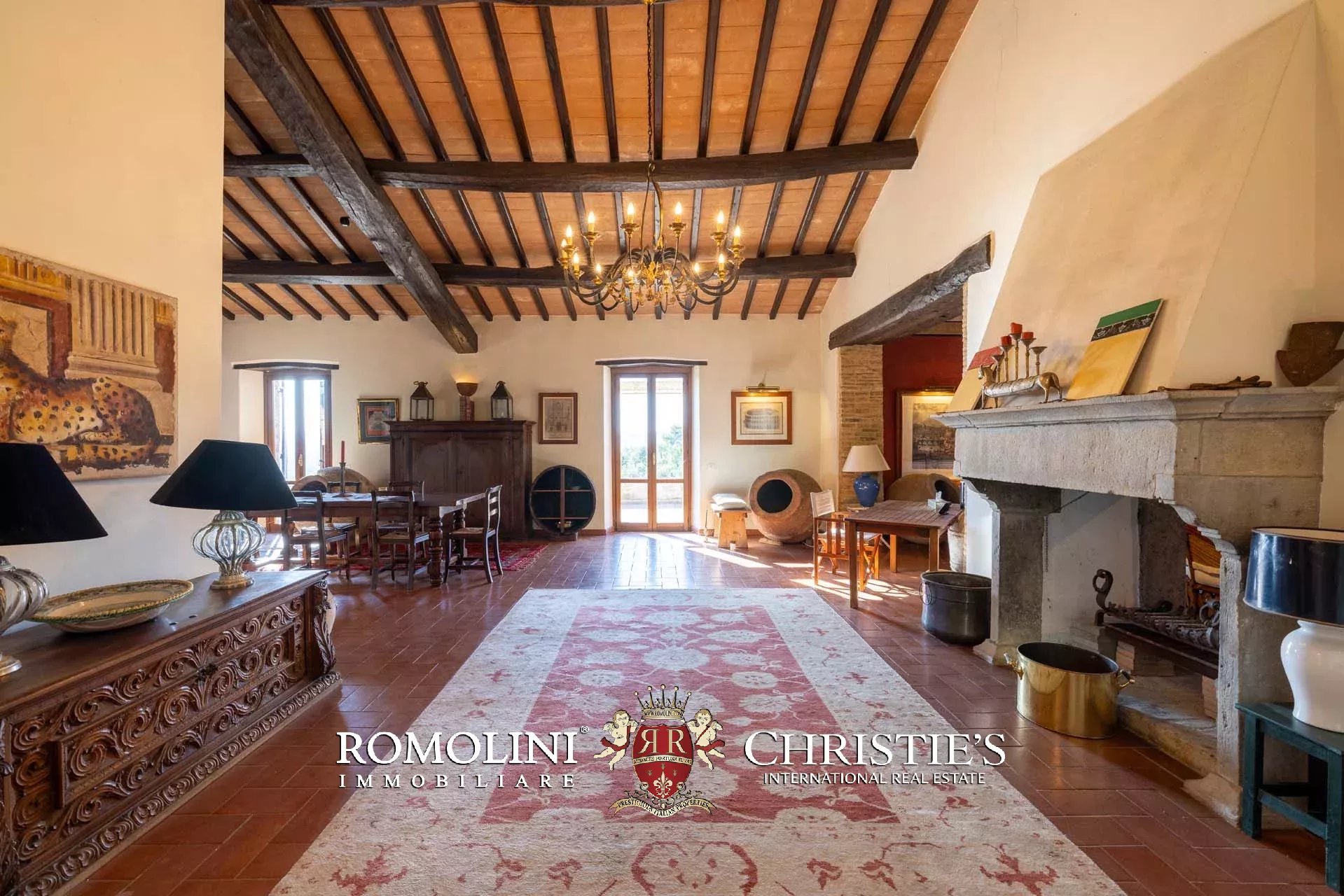 10 Bedroom Villa/Townhouse's Image 32