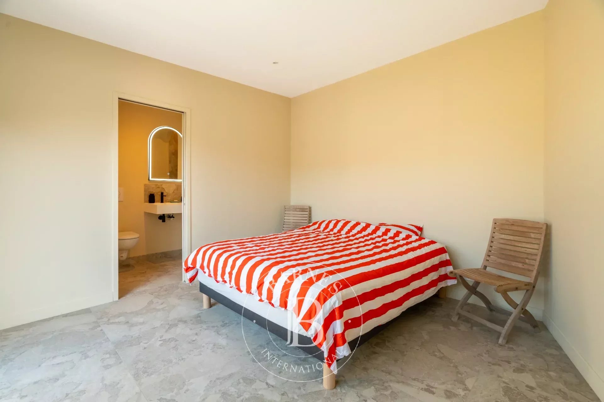 Ev Marseille 9ème - picture 17