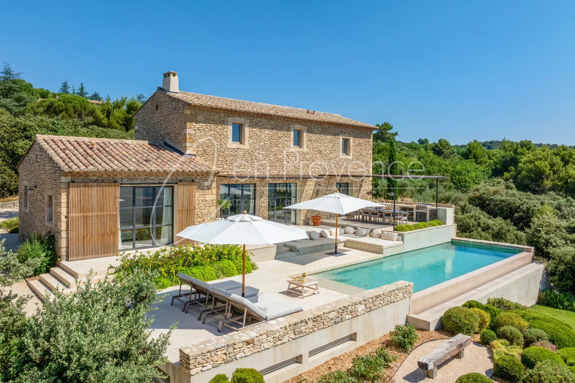 Location saisonnière Propriété Gordes