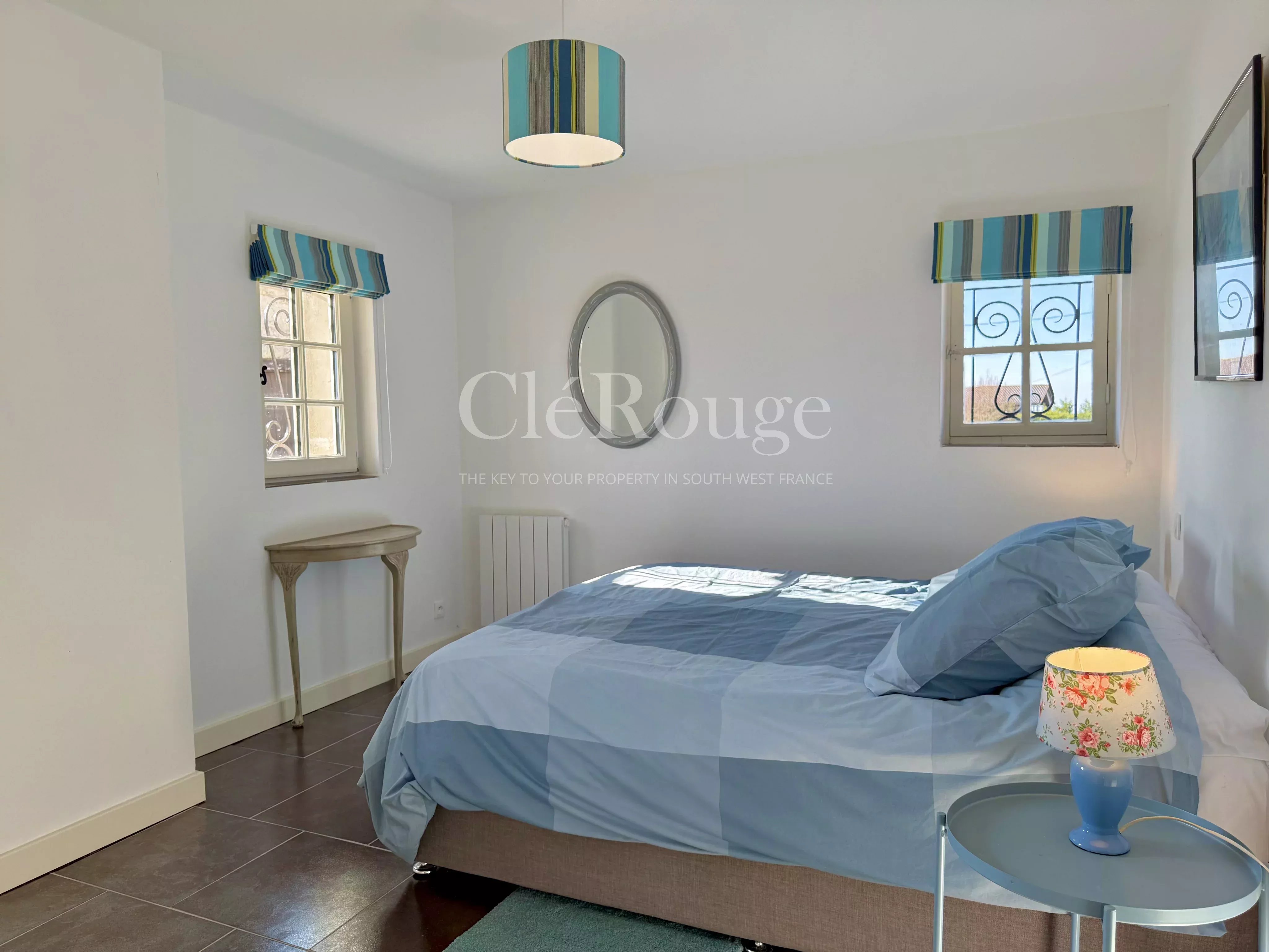 Elégante propriété en pierre avec 2 gîtes, piscine et grange située dans le triangle d'or entre Duras et Eymet