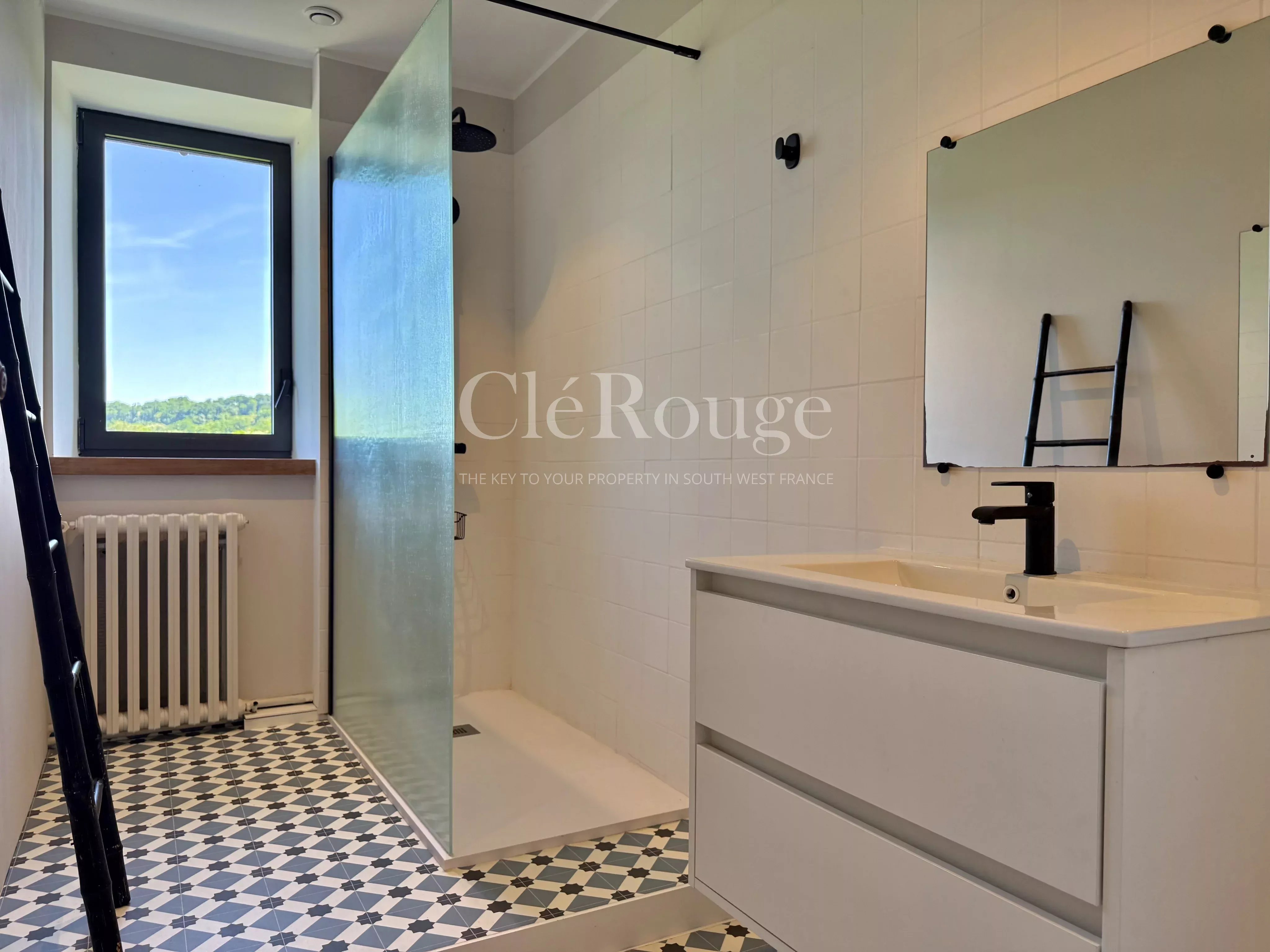 Close to Sainte-Foy-la-Grande – Stunning riverside property on the Dordogne