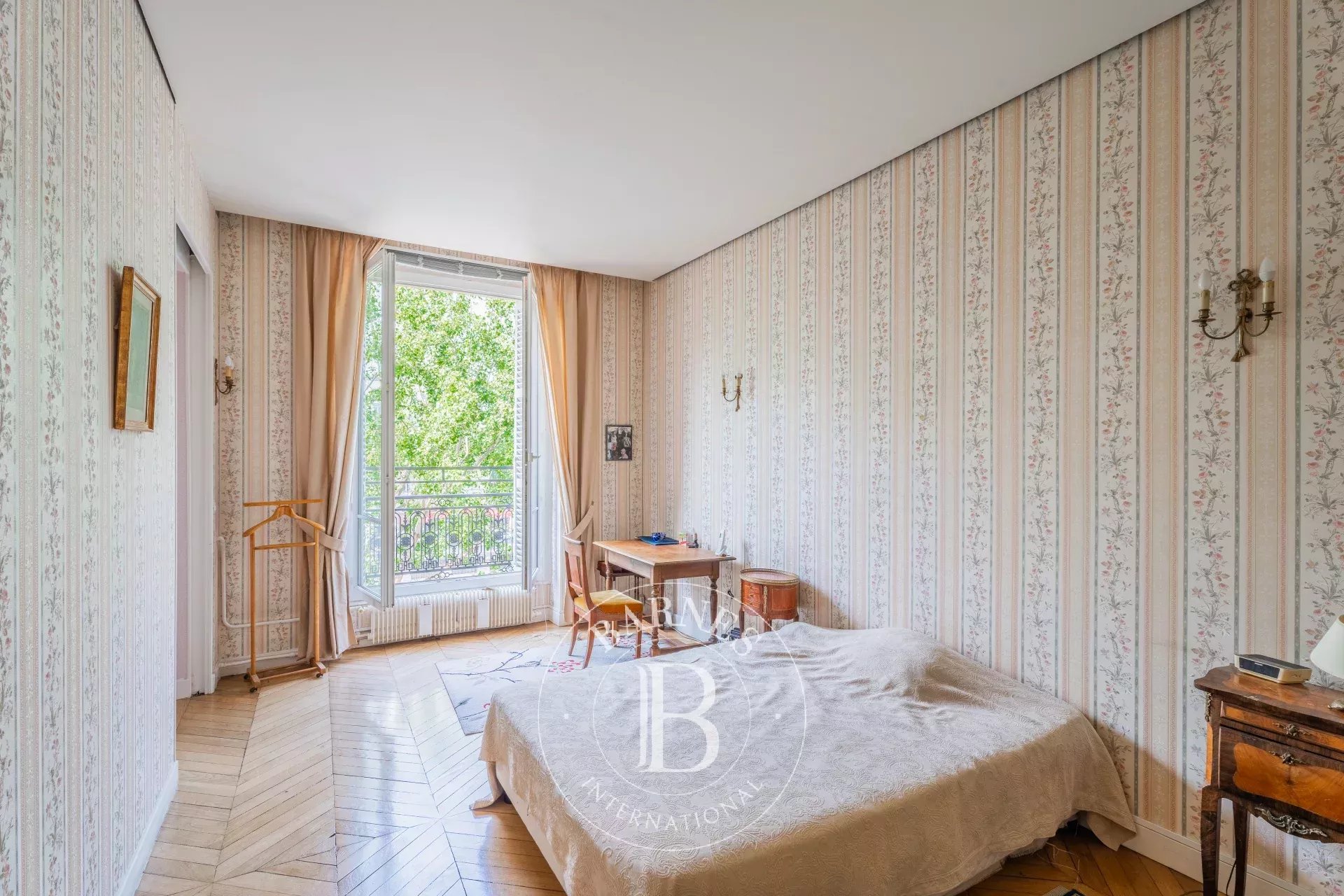 Apartment for sale - Paris 4 - Île de la Cité - View of the Seine - Family design - Bright - picture 7