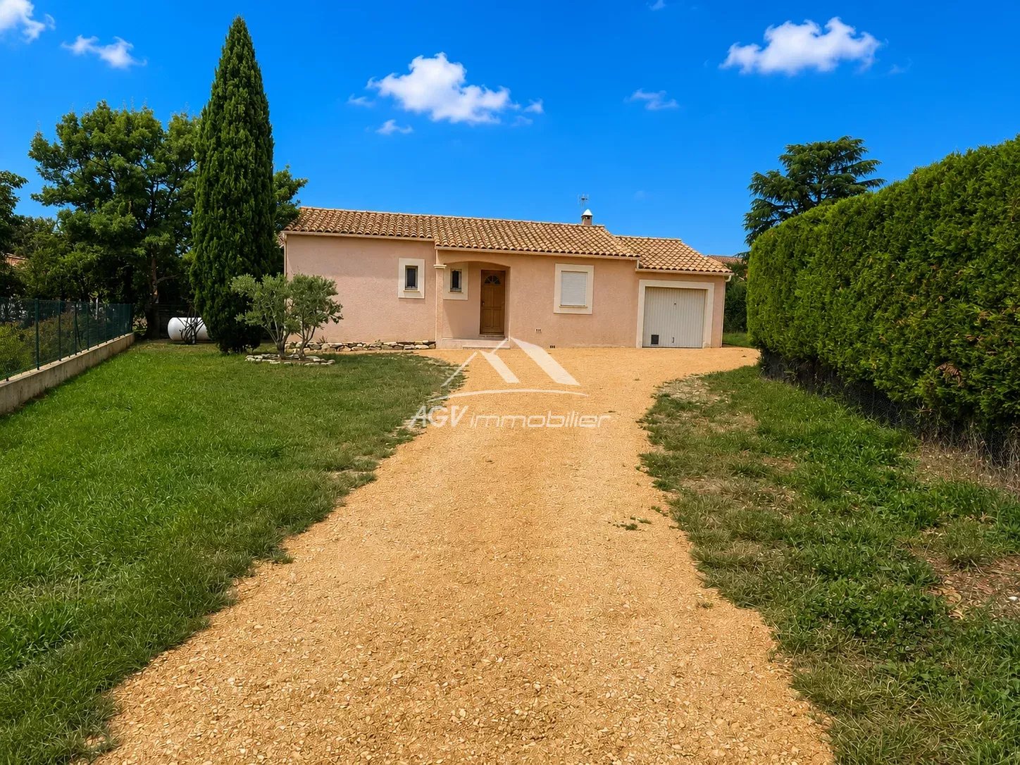 Maison de plain-pied, 3 chambres, garage