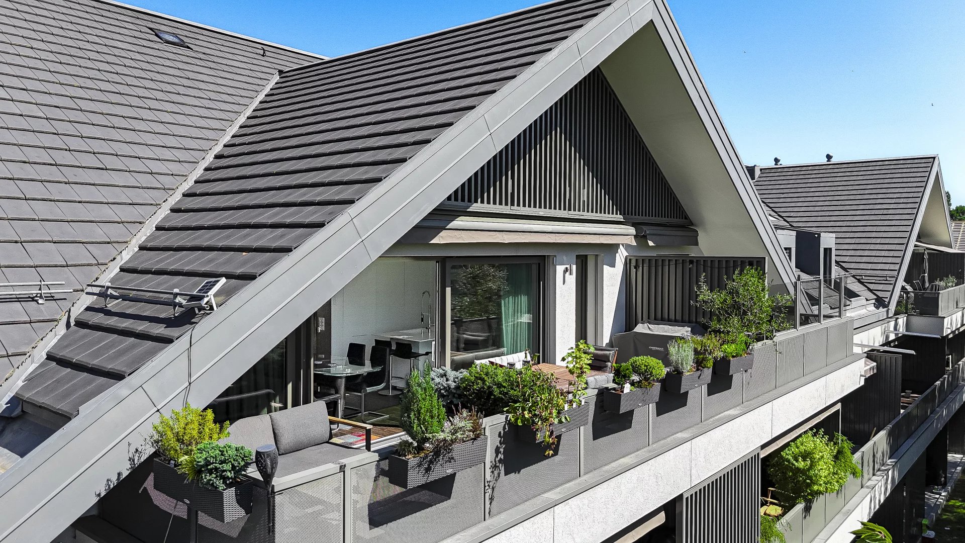 Not to be missed: high-end duplex with terrace and greenery view