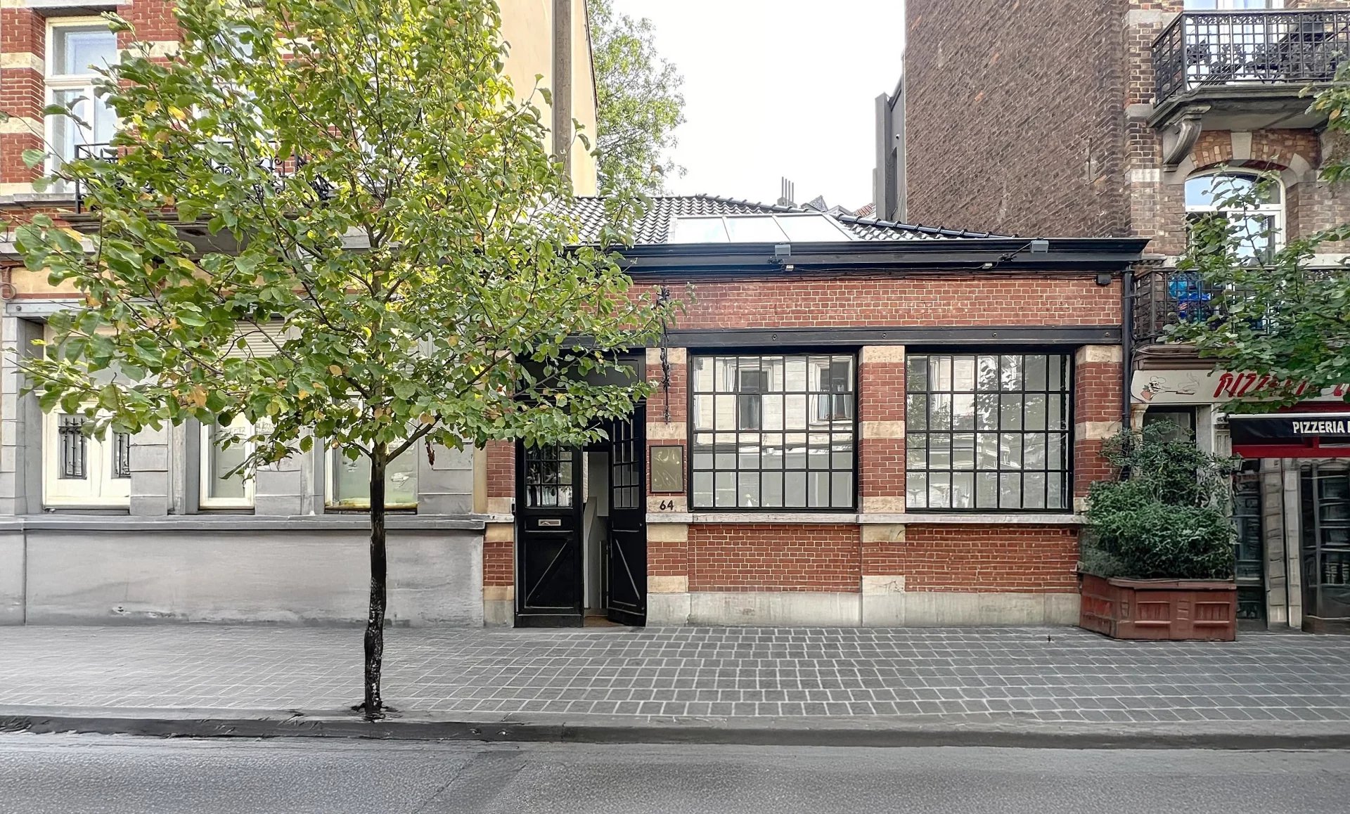 Place du Chatelain - Loft-style house for sale