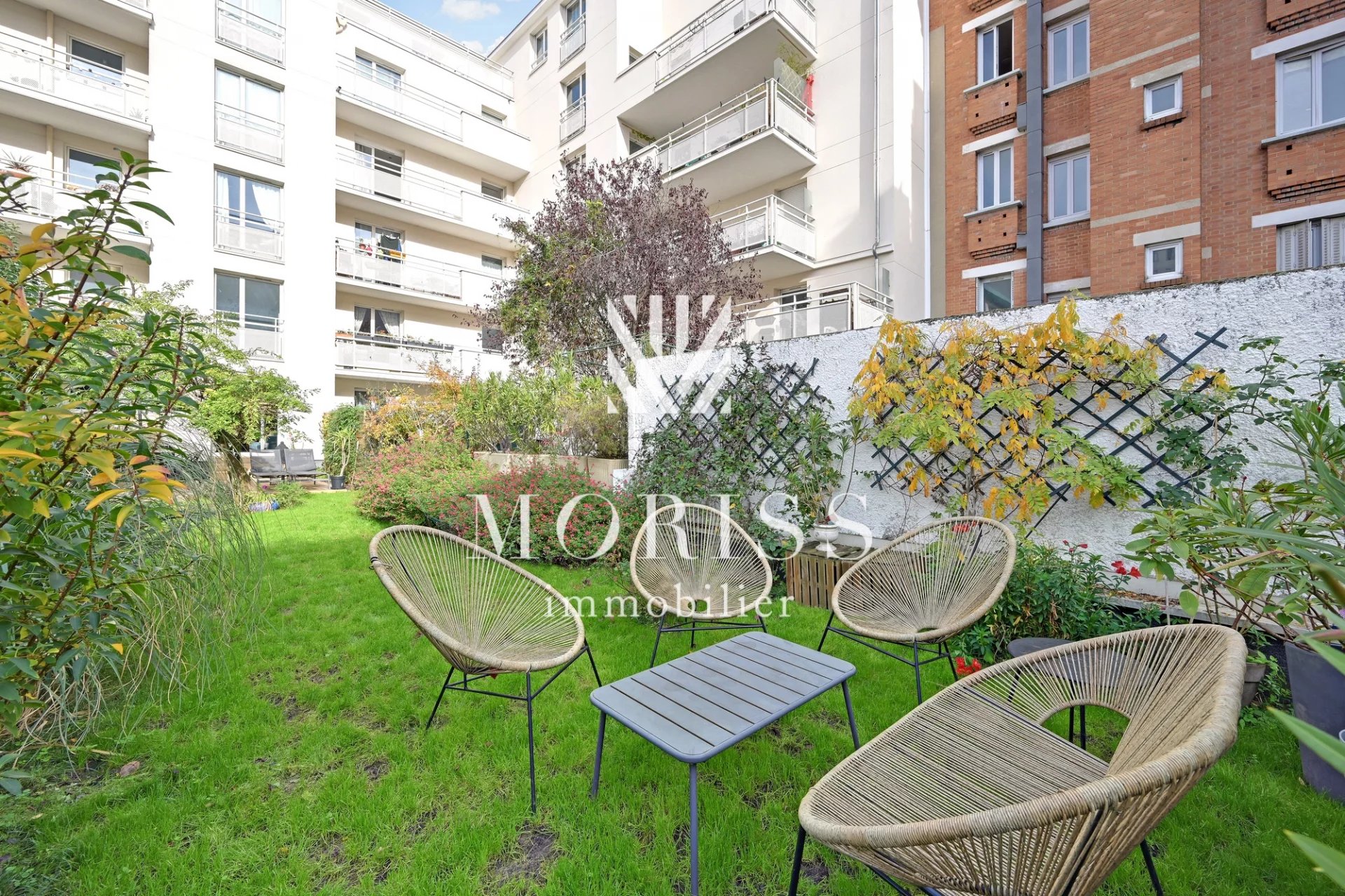 APPARTEMENT 3 PIECES 67 M2 + 130 M2 DE JARDIN - Image Array