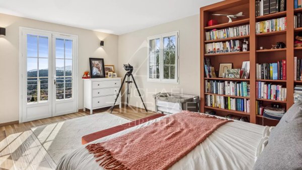 Lovely house in an elevated position with panoramic views — photo 7