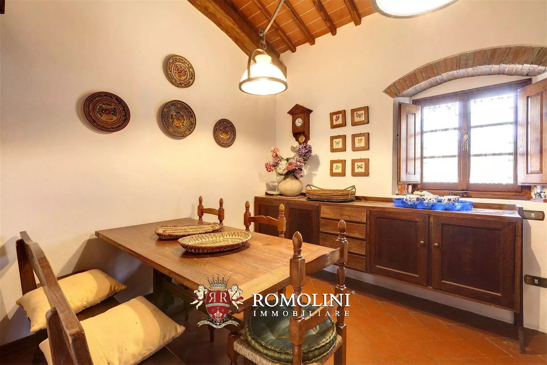 9 Bedroom Vineyard's Image 39