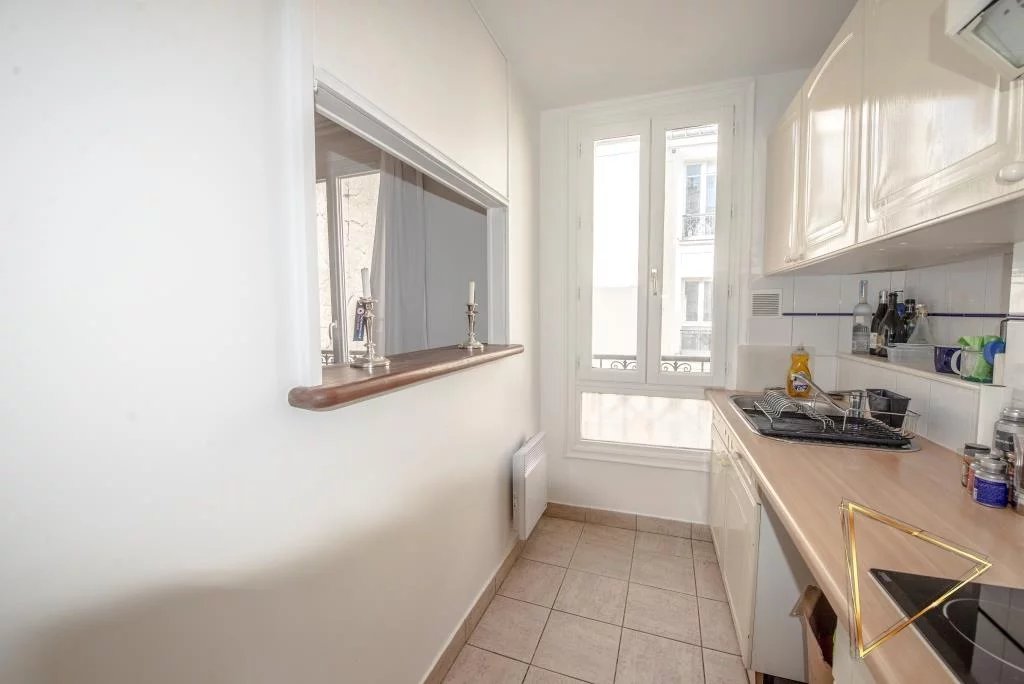 À vendre - Studio en étage élevé sur cour. - Photo 4