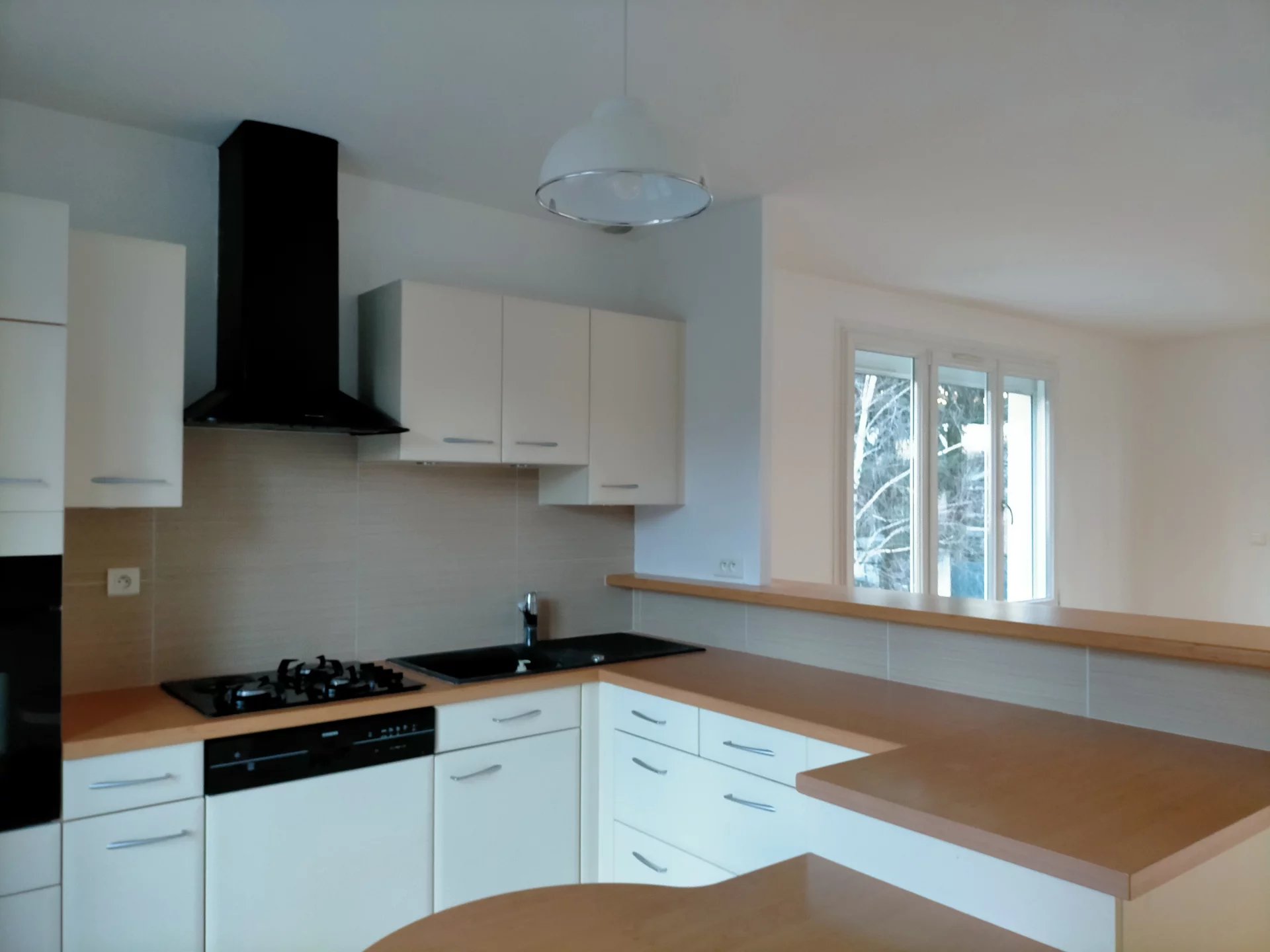 83124740 Location Francheville