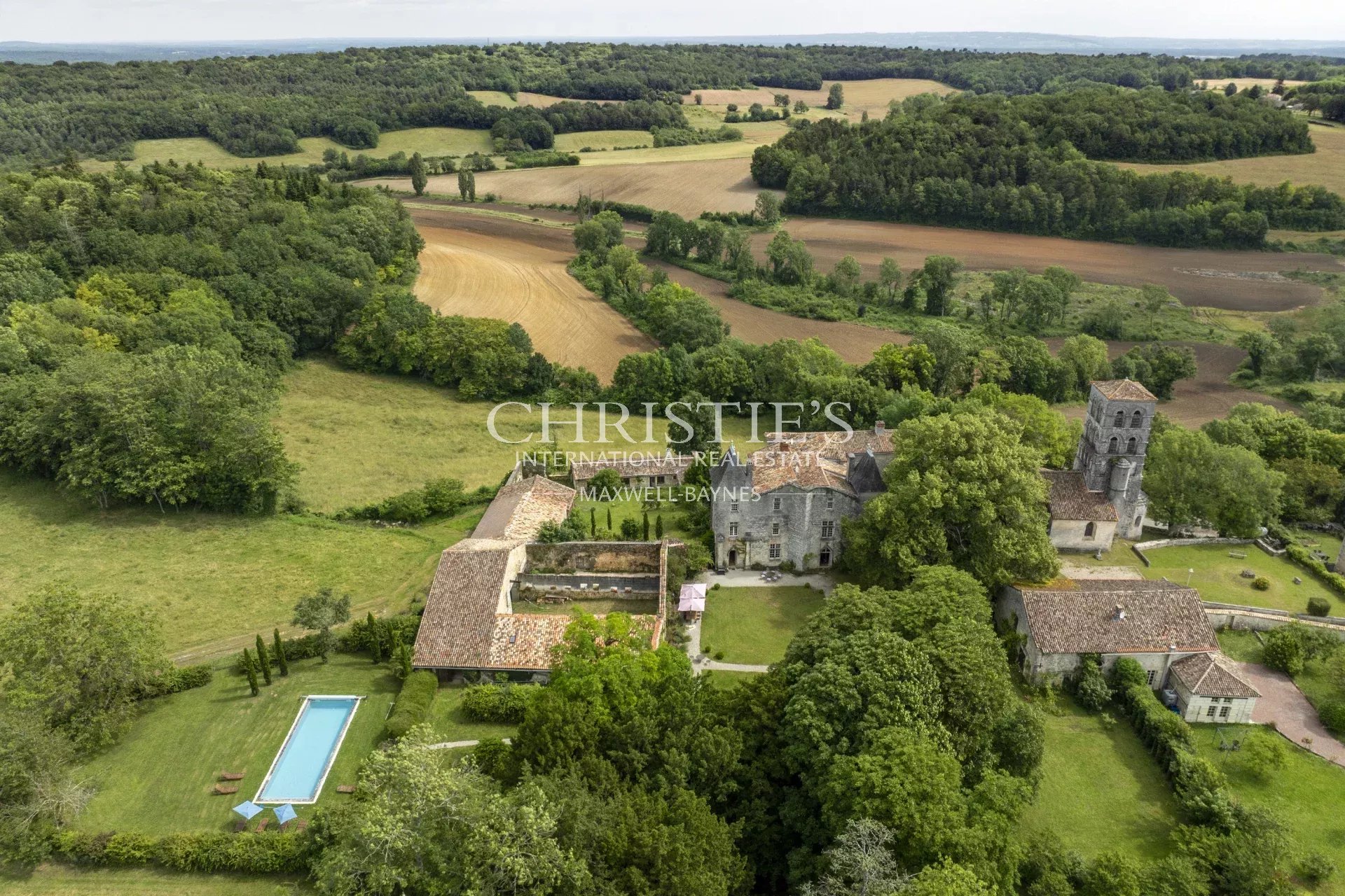 7 Bedroom Chateau's Image 35