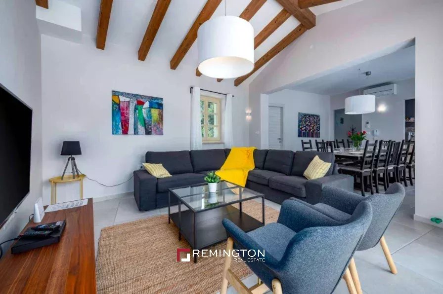 6 Bedroom Villa/Townhouse's Image 5