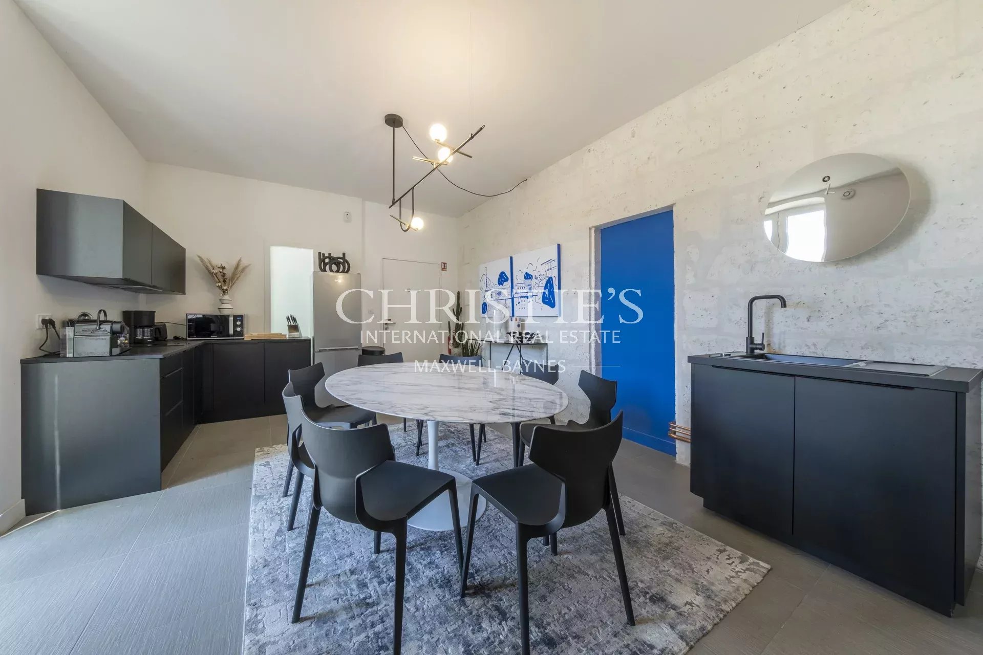 13 Bedroom Villa/Townhouse's Image 53