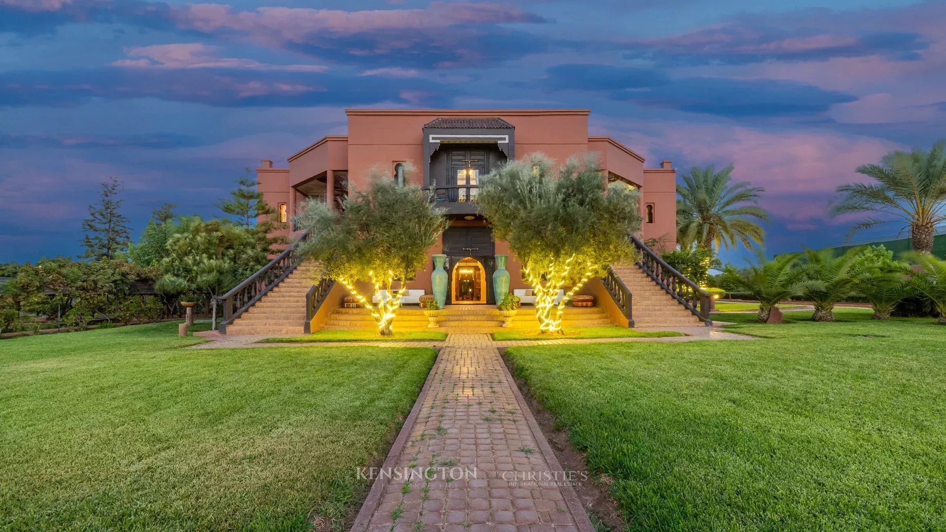 9 Bedroom Villa/Townhouse's Image 174