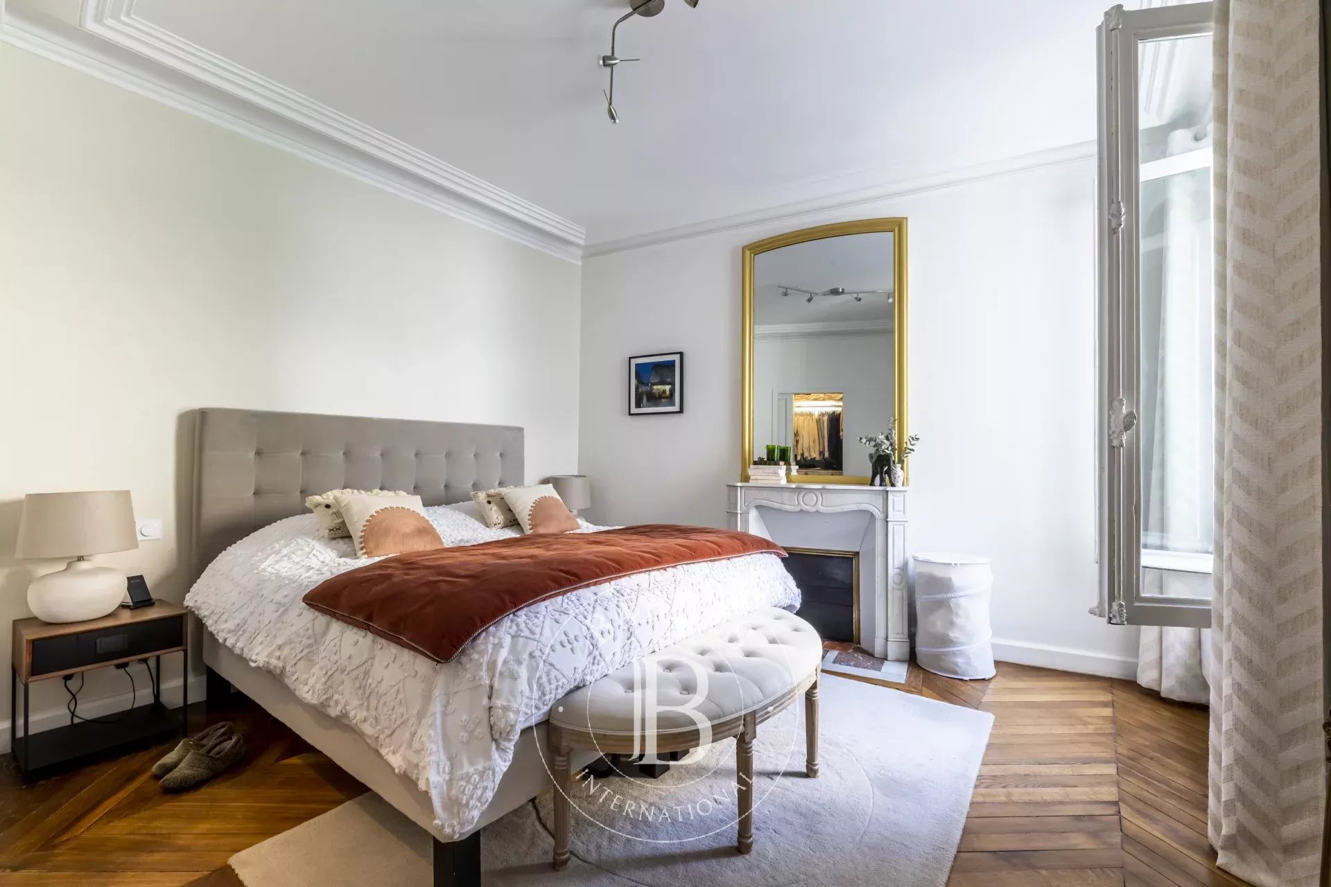 Daire Paris 8ème - picture 8