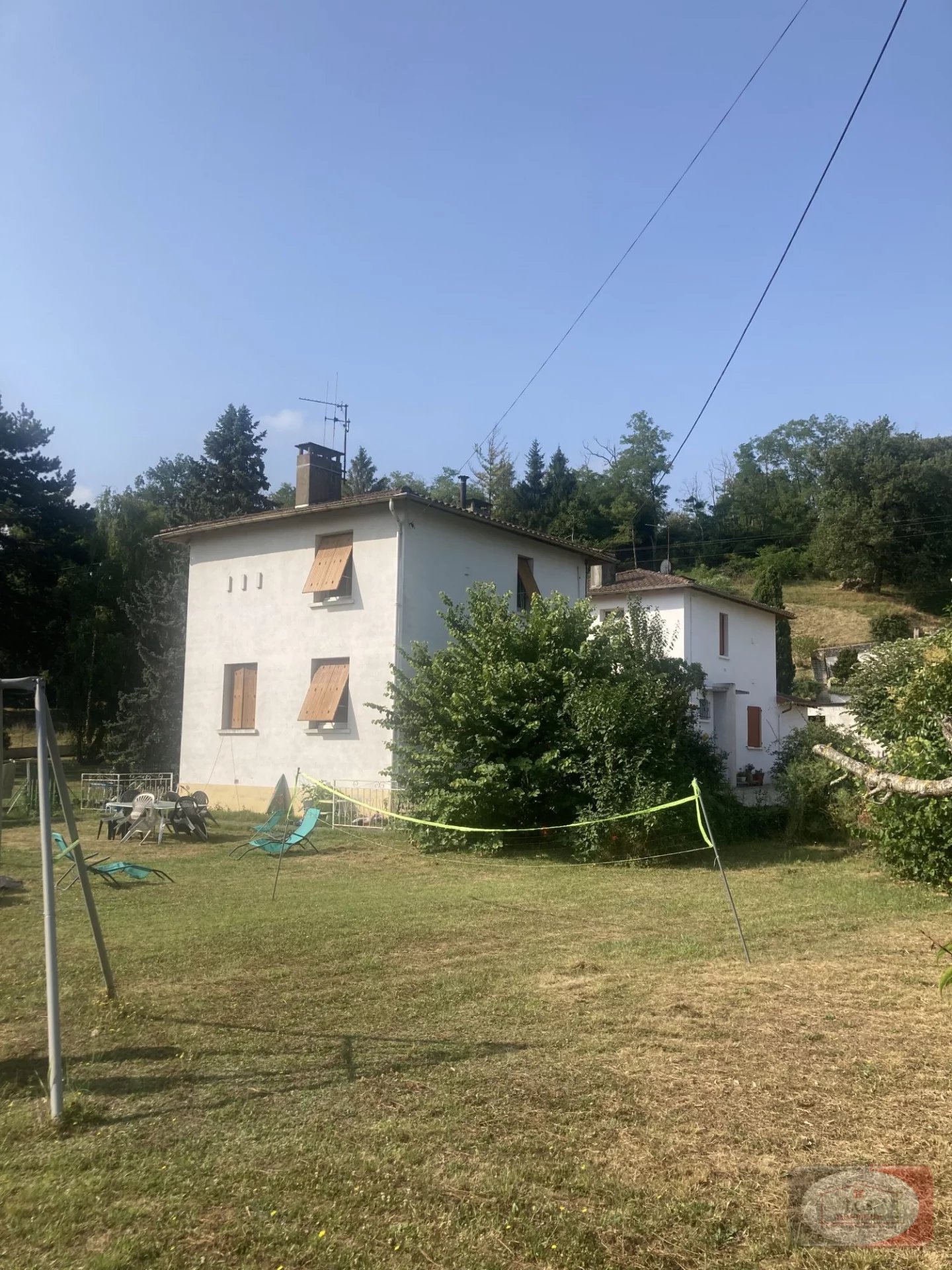 Maison mitoyenne de 85m2 sur terrain de 900m2