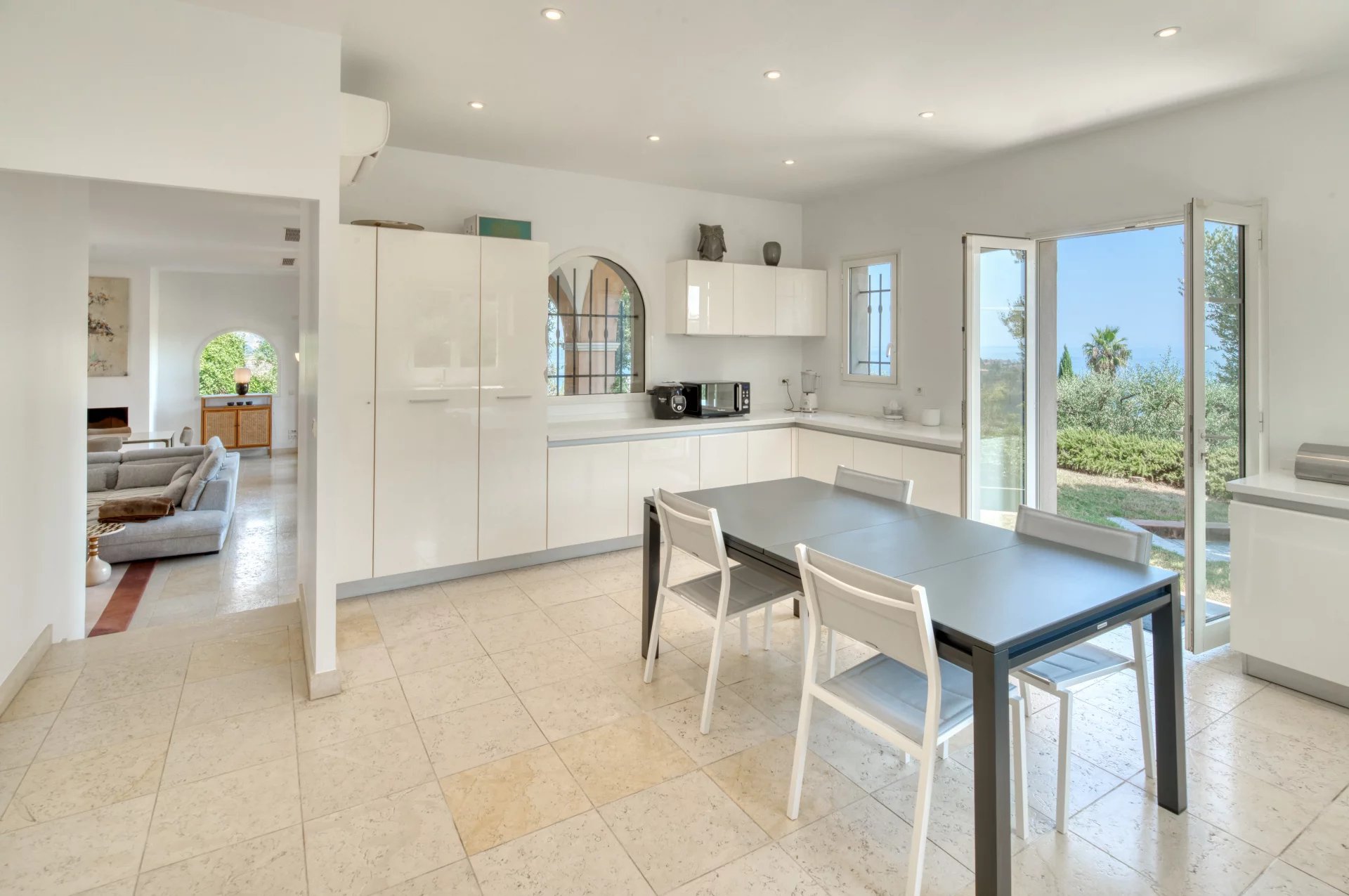 MENTON – VILLA SERRES DE LA MADONE PISCINE