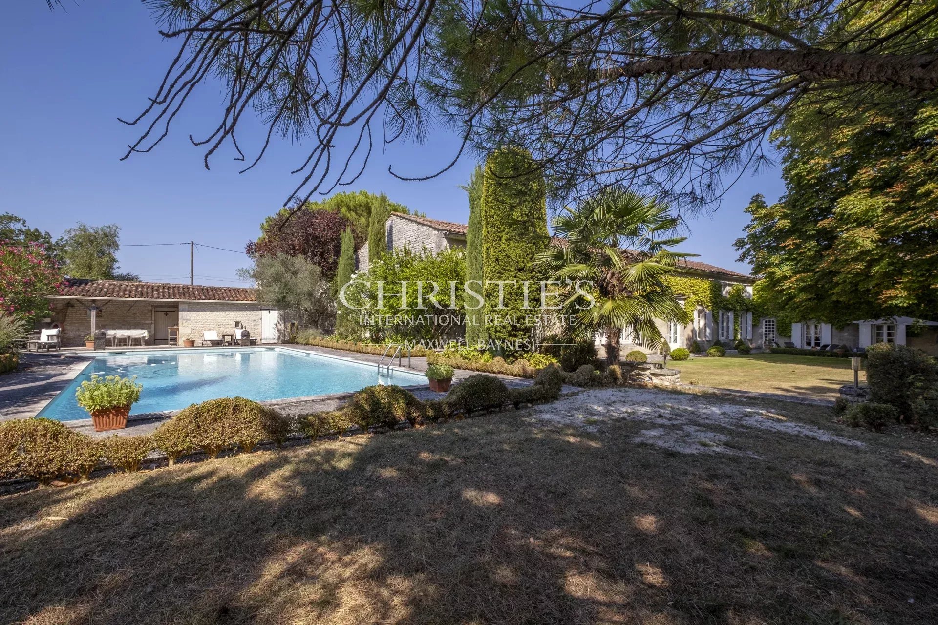 5 Bedroom Villa/Townhouse's Image 27