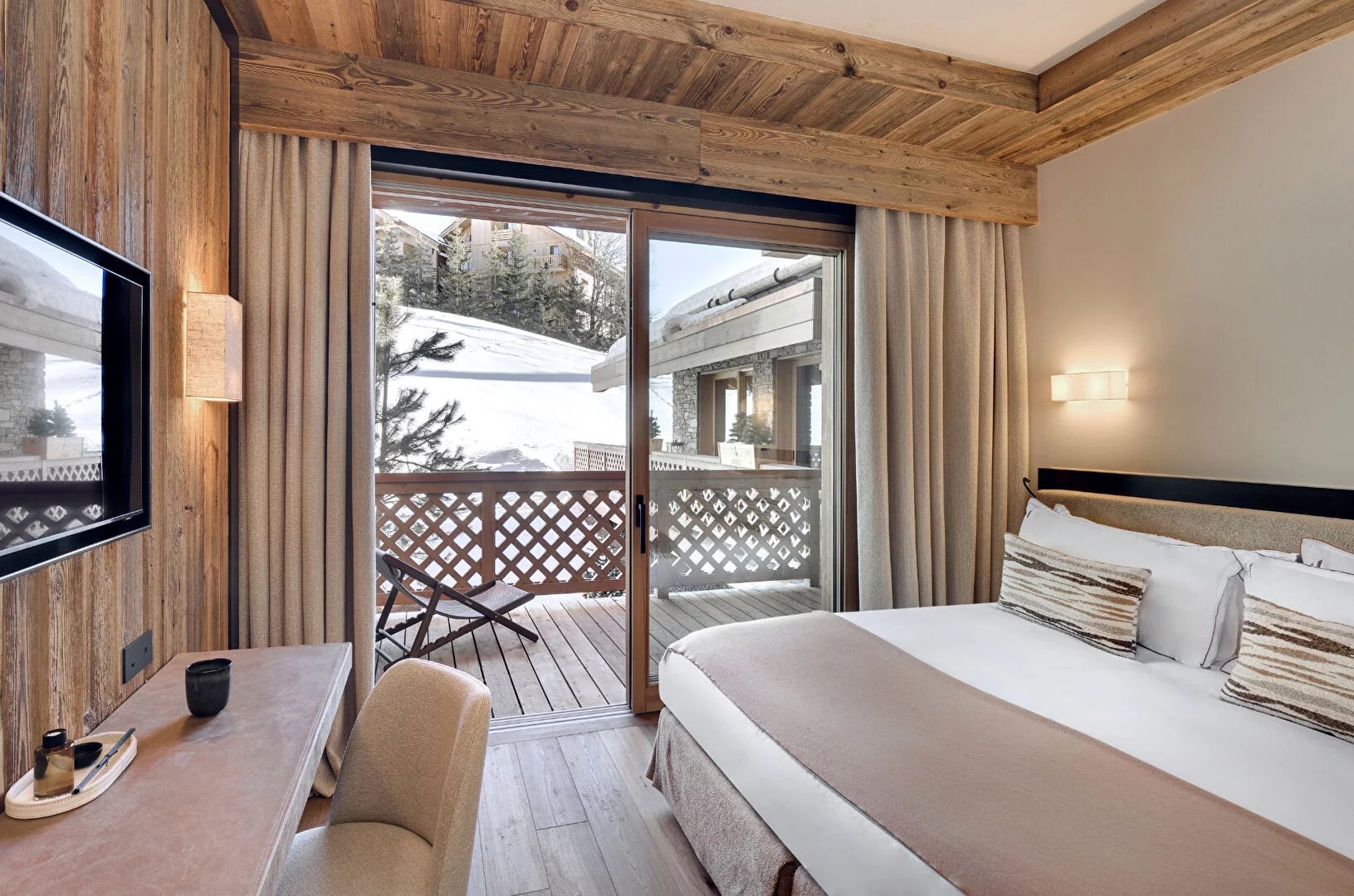 MERIBEL - IHR CHALET AN DEN HÄNGEN