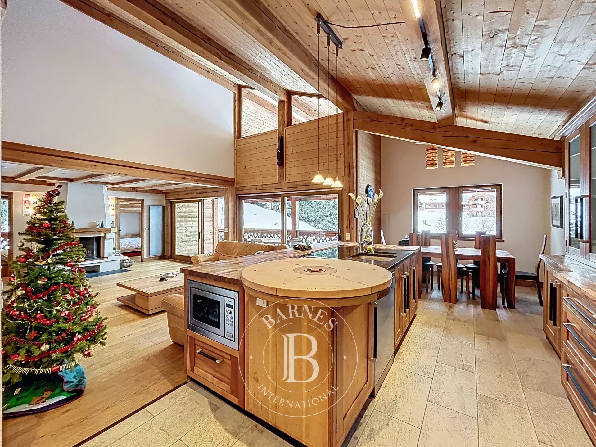 Photo of Les Gets - Apartment, 5 bedrooms - 137 sqm - Close to the center - Ski-in / Ski-out