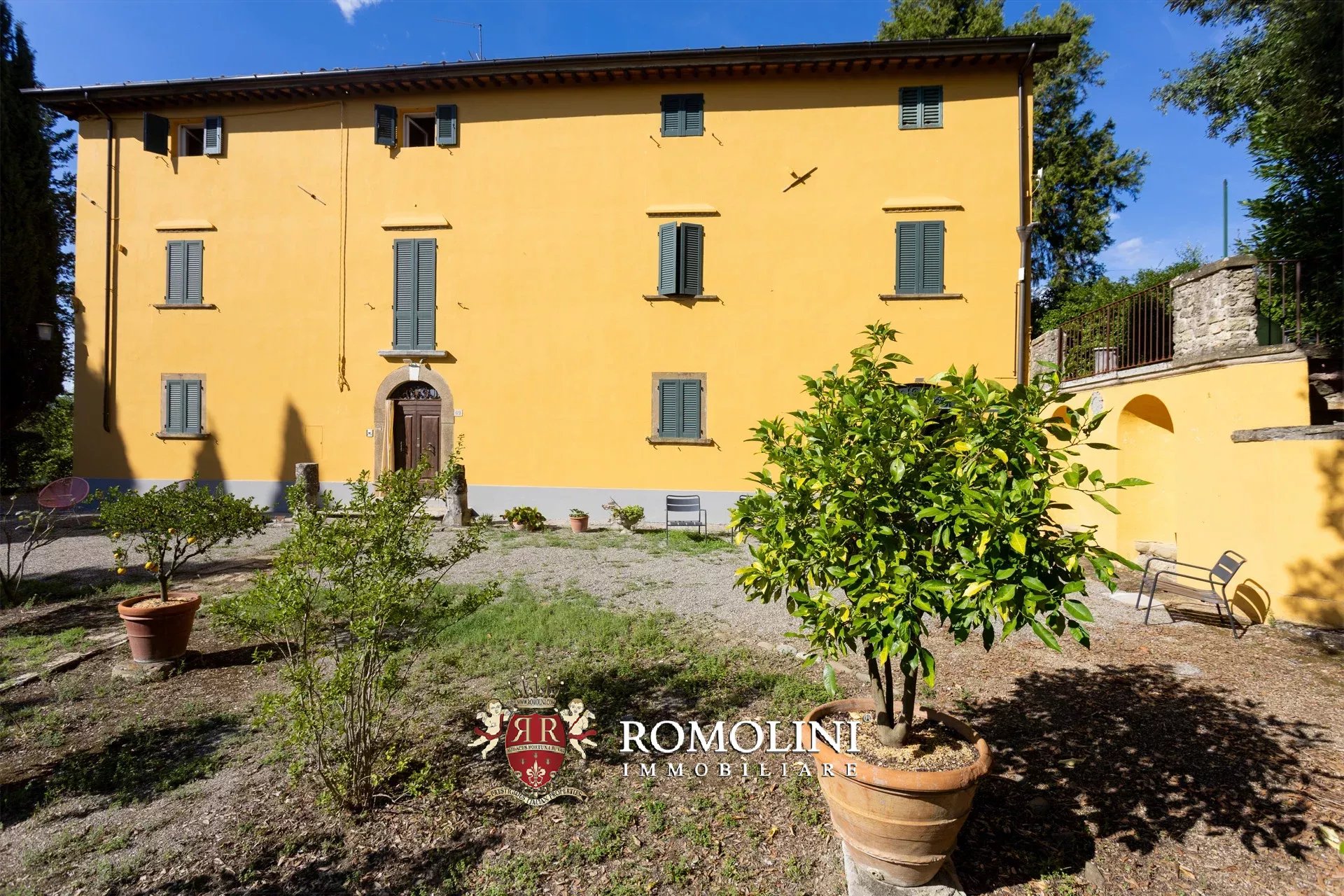 5 Bedroom Villa/Townhouse's Image 3