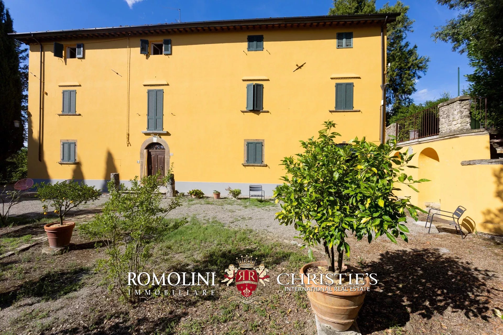 5 Bedroom Villa/Townhouse's Image 3