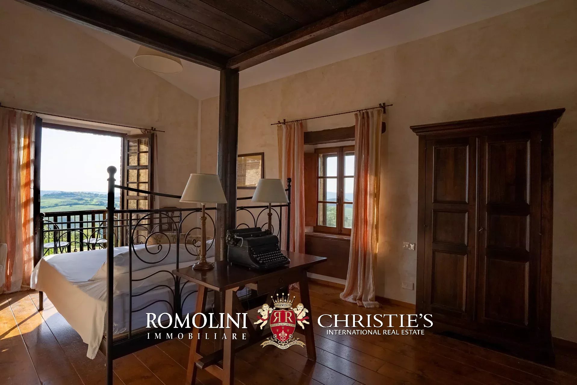 13 Bedroom Villa/Townhouse's Image 73