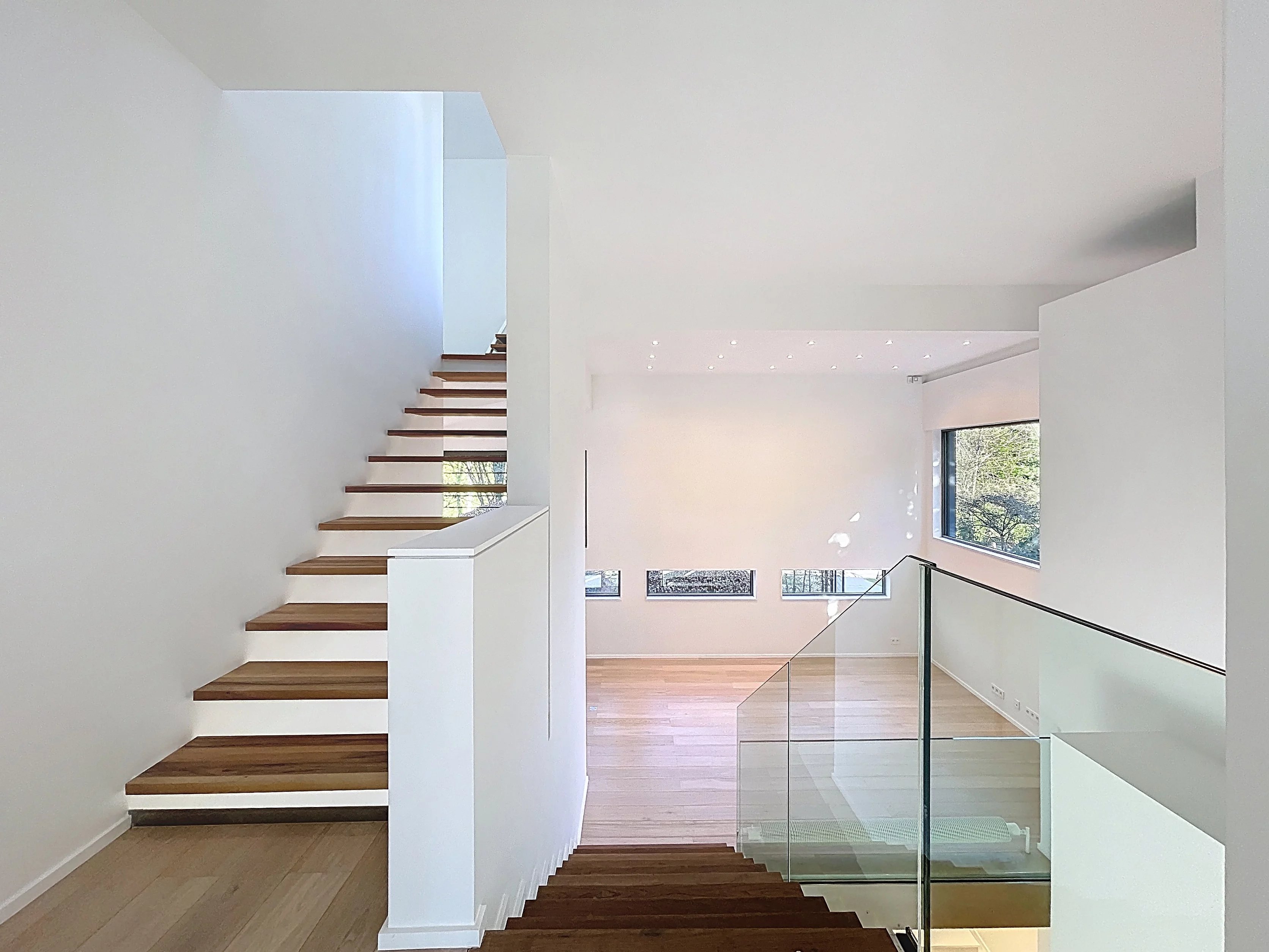 Hamoir- Maison darchitecte rénovée et baignée de lumière