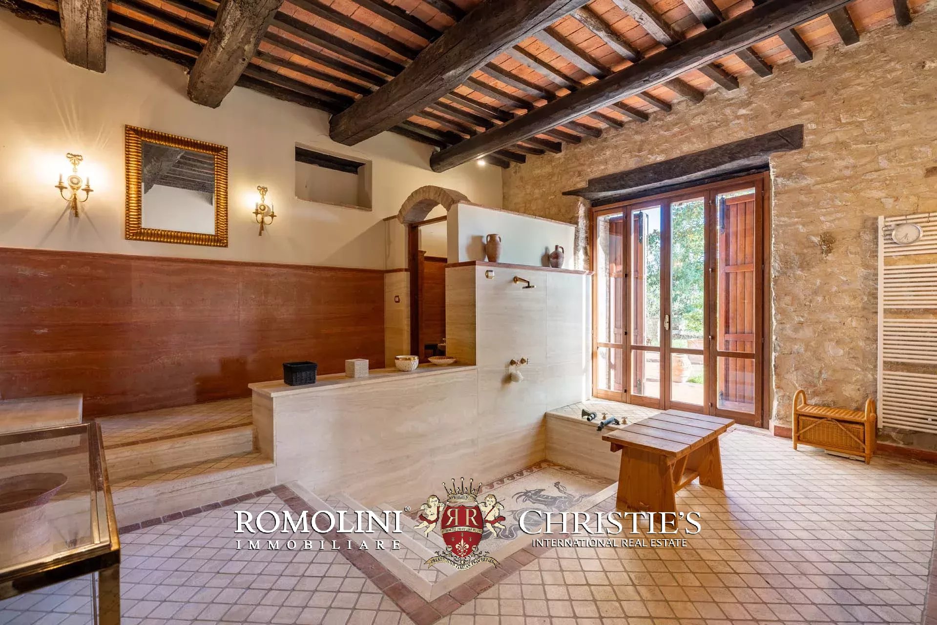 10 Bedroom Villa/Townhouse's Image 47