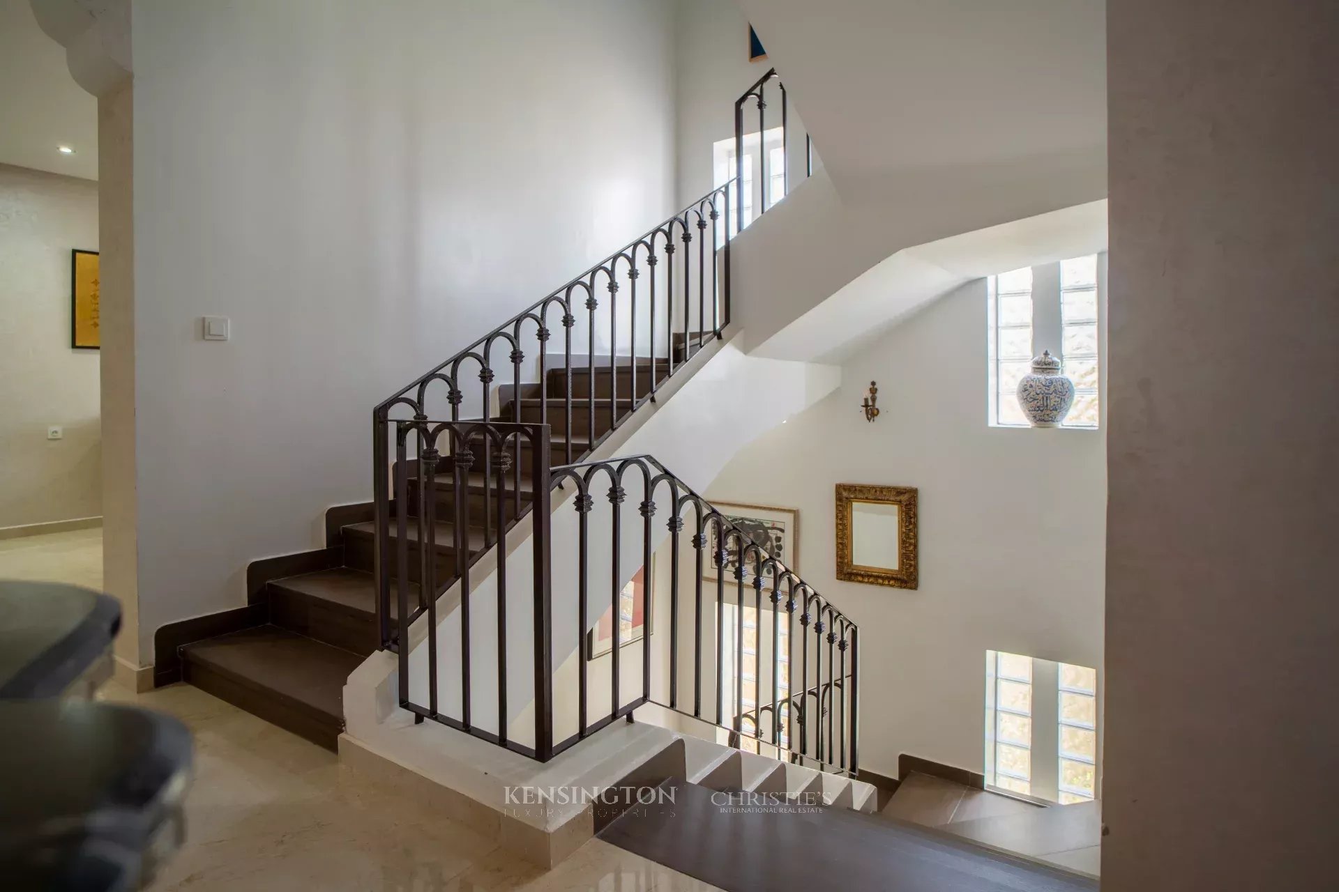 4 Bedroom Villa/Townhouse's Image 3