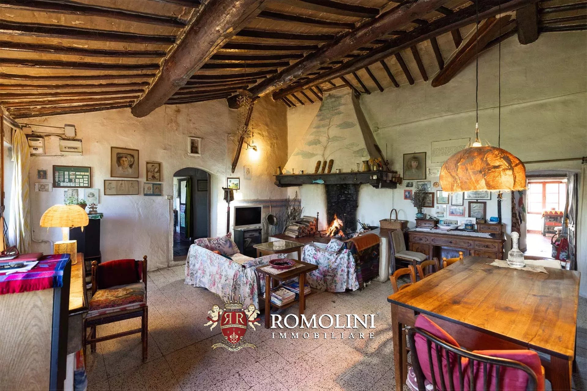 6 Bedroom Villa/Townhouse's Image 23
