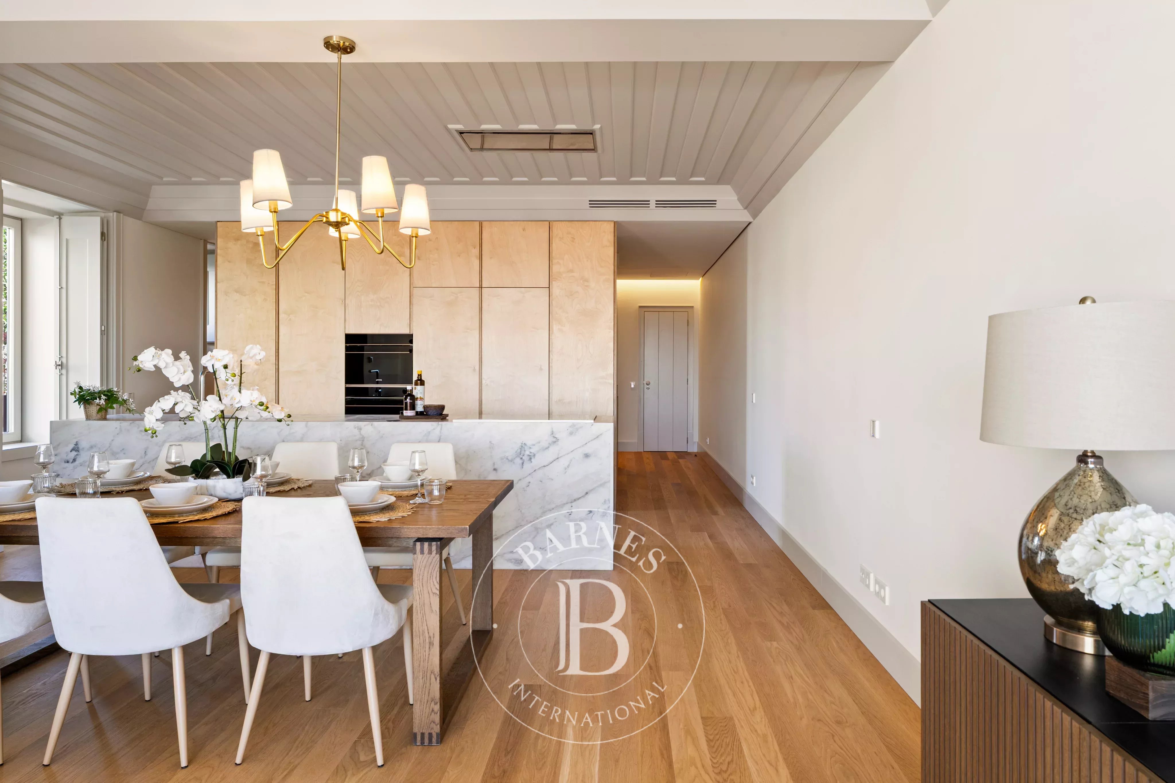 Jardin et vue sur la mer