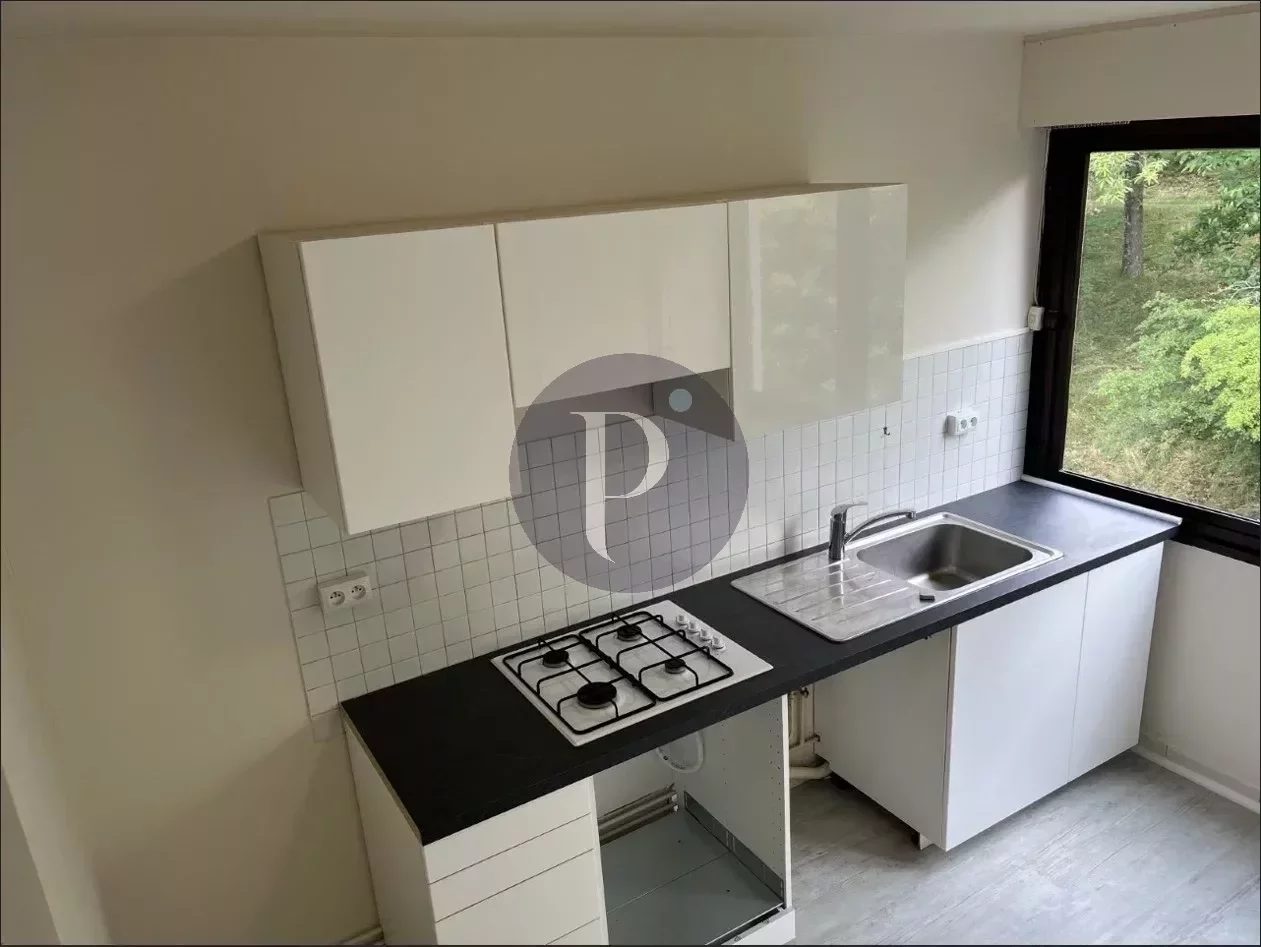 location-appartement-5-pieces-chatenay-malabry-85780659