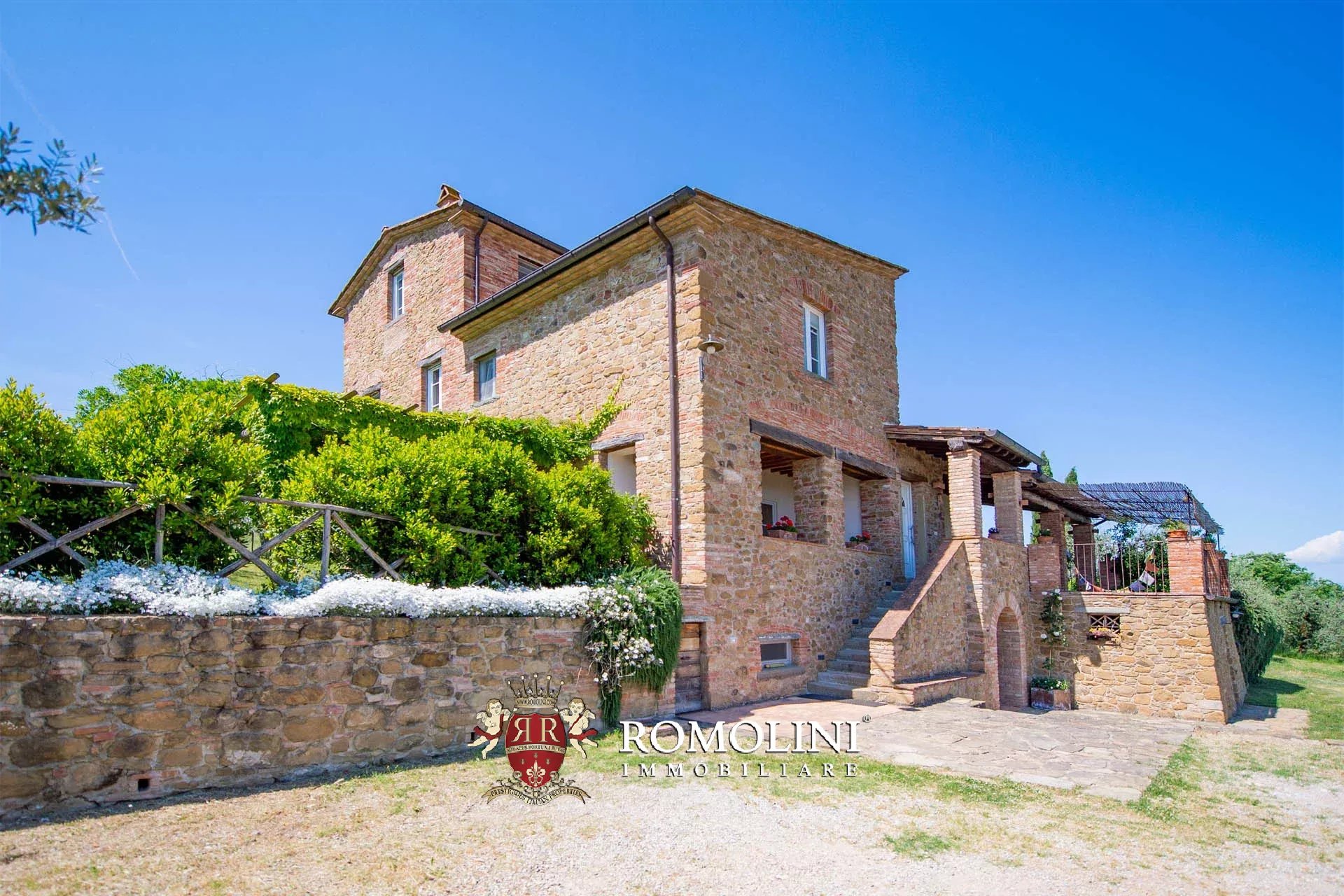 3 Bedroom Villa/Townhouse's Image 22