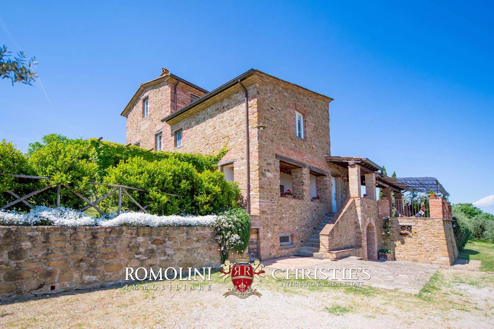 3 Bedroom Villa/Townhouse's Image 22