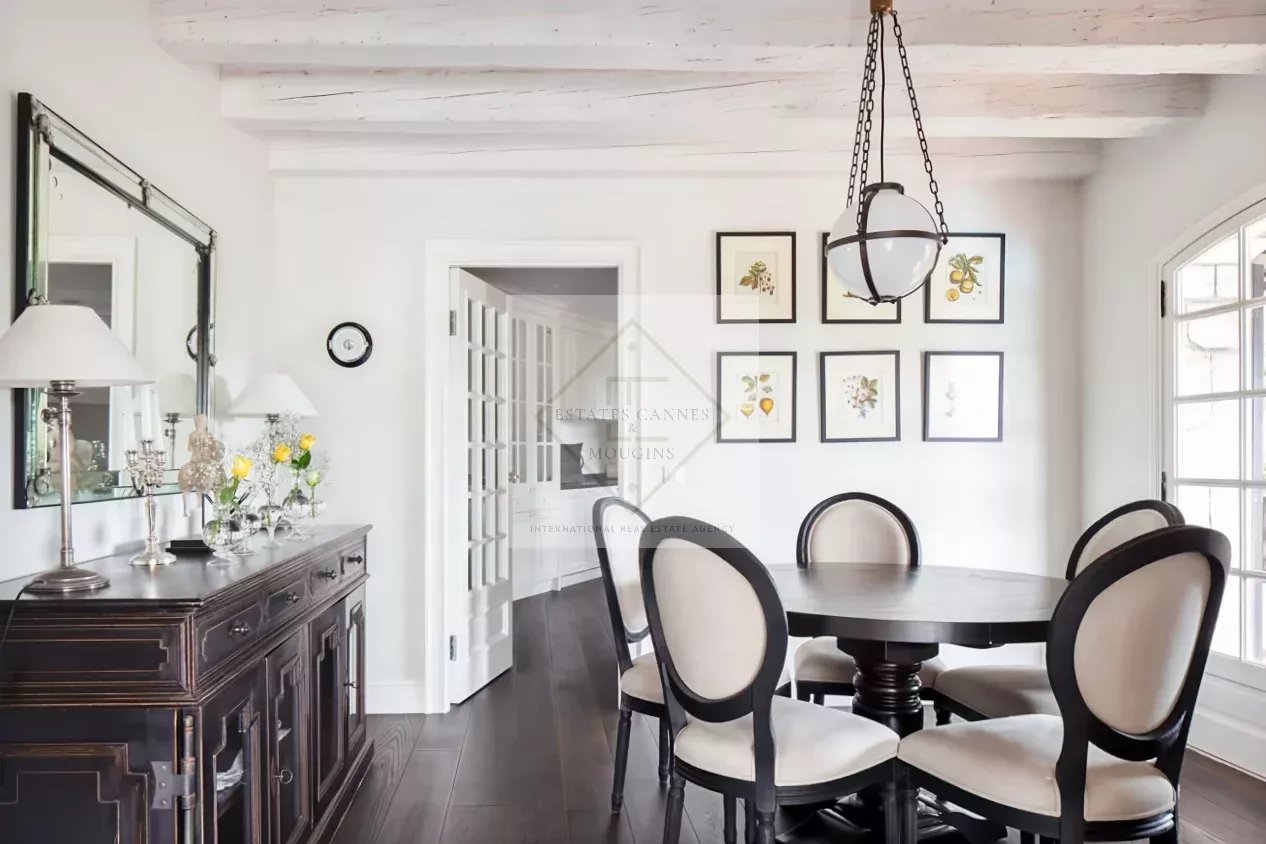 Élégante maison en pierre rénovée – Charme provençal près du Cap d’Antibes — photo 4