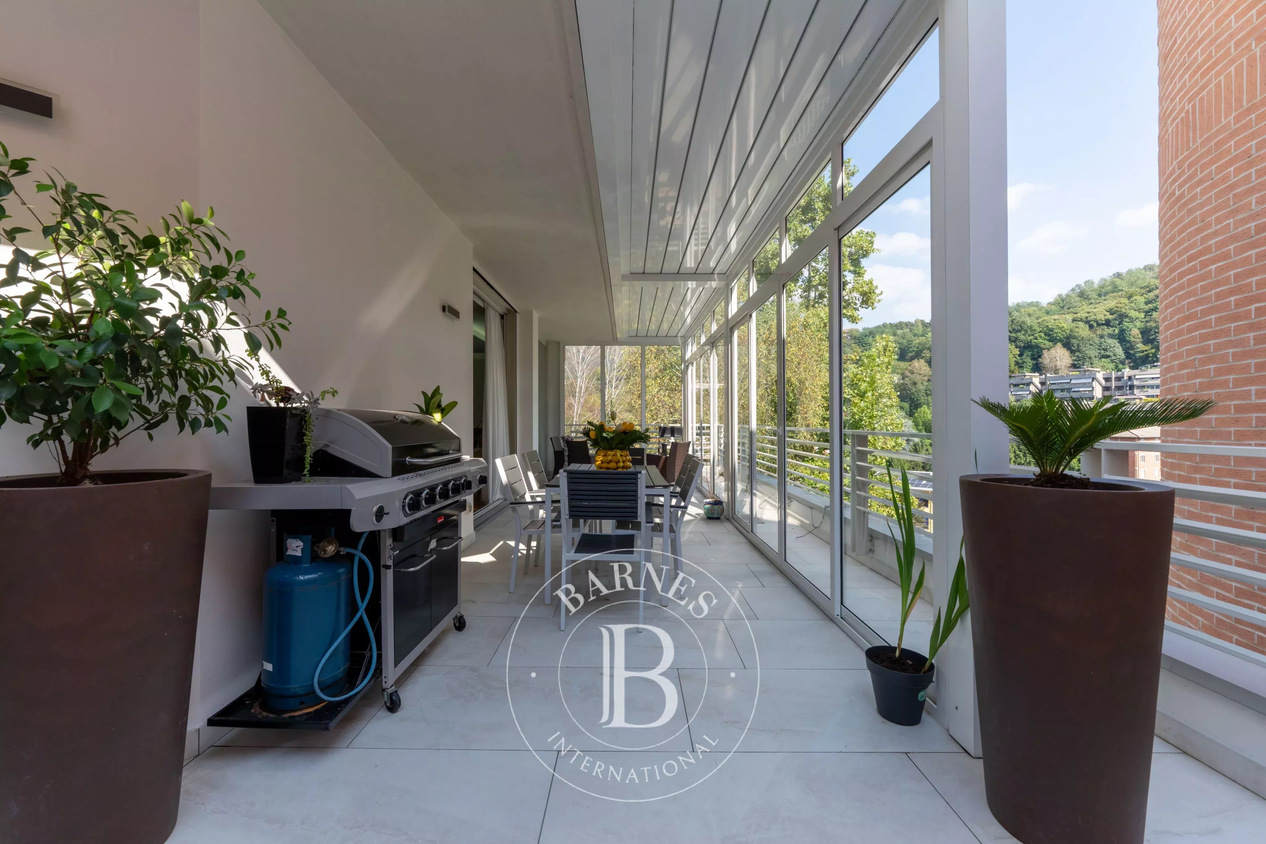 Villa Como - picture 3